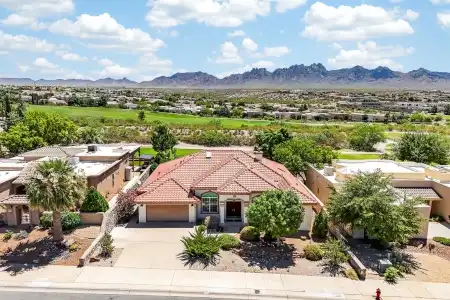 1170 Golf Club Road, Las Cruces, New Mexico 88011, 4 Bedrooms Bedrooms, ,2.75 BathroomsBathrooms,Residential,For Sale,Golf Club,2602036
