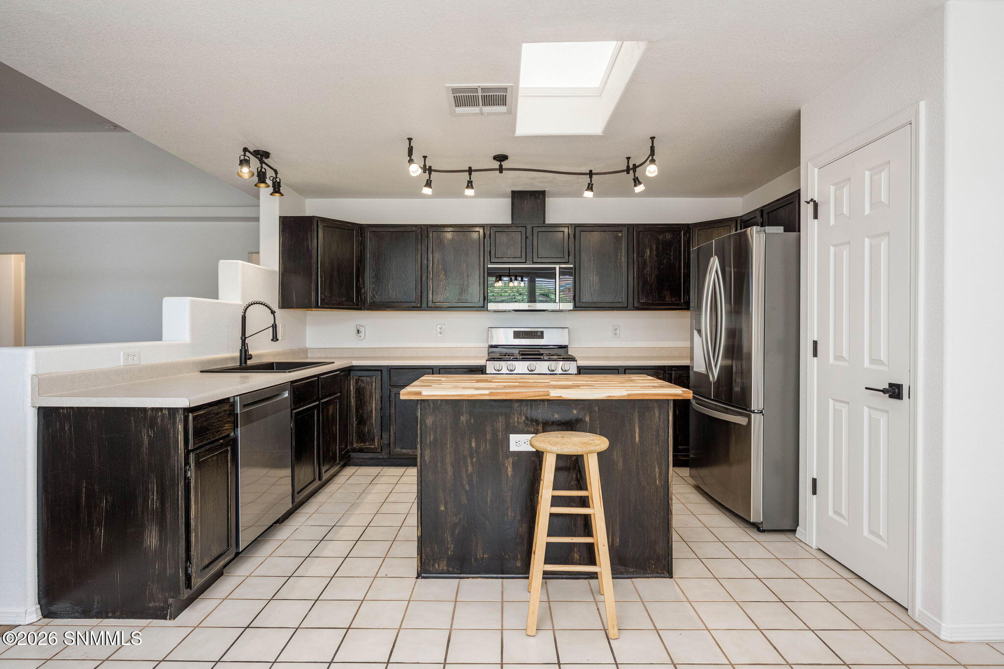 11-web-or-mls-Snappin Homes (Gem4986)-11