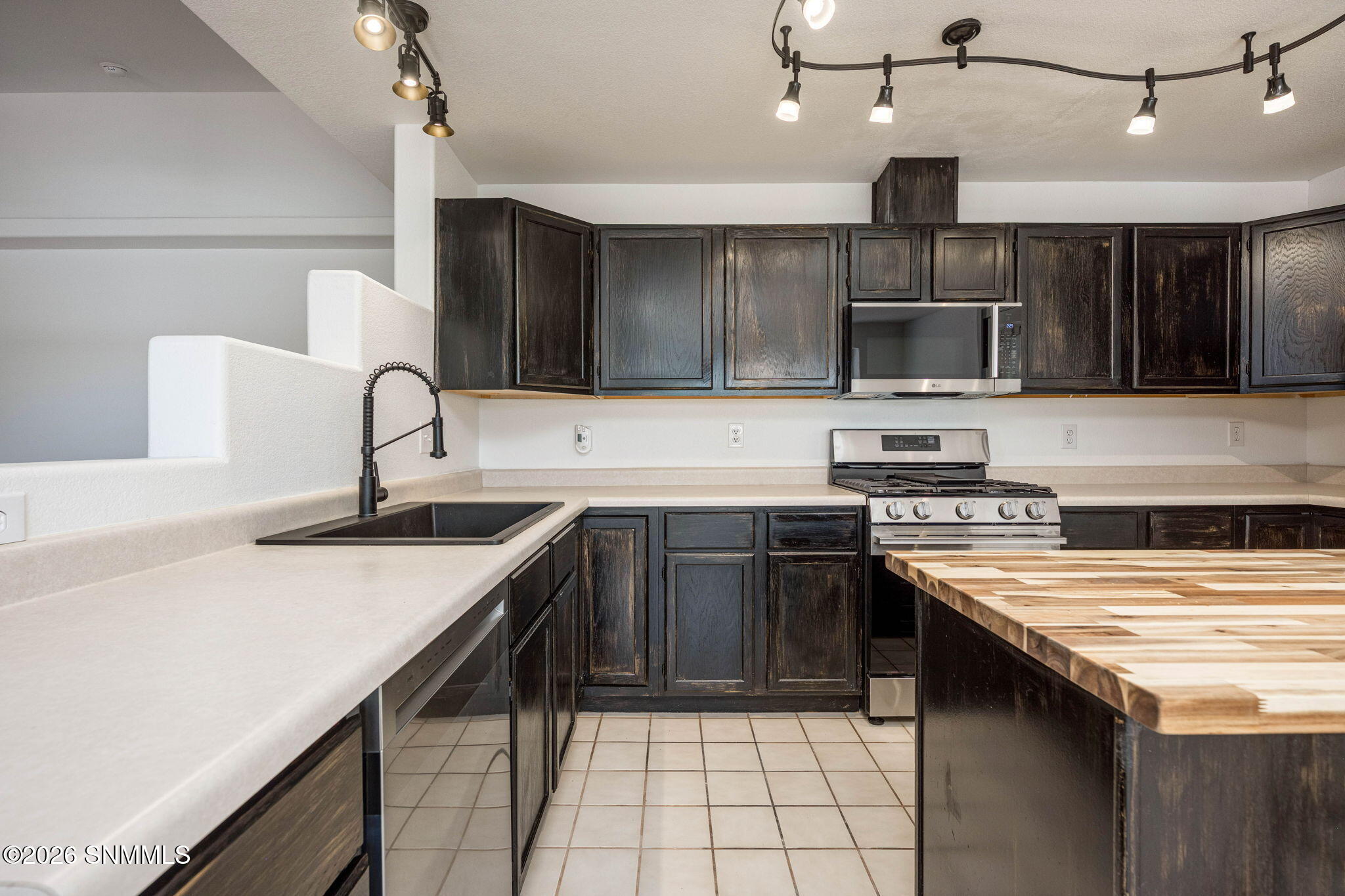 13-web-or-mls-Snappin Homes (Gem4986)-13