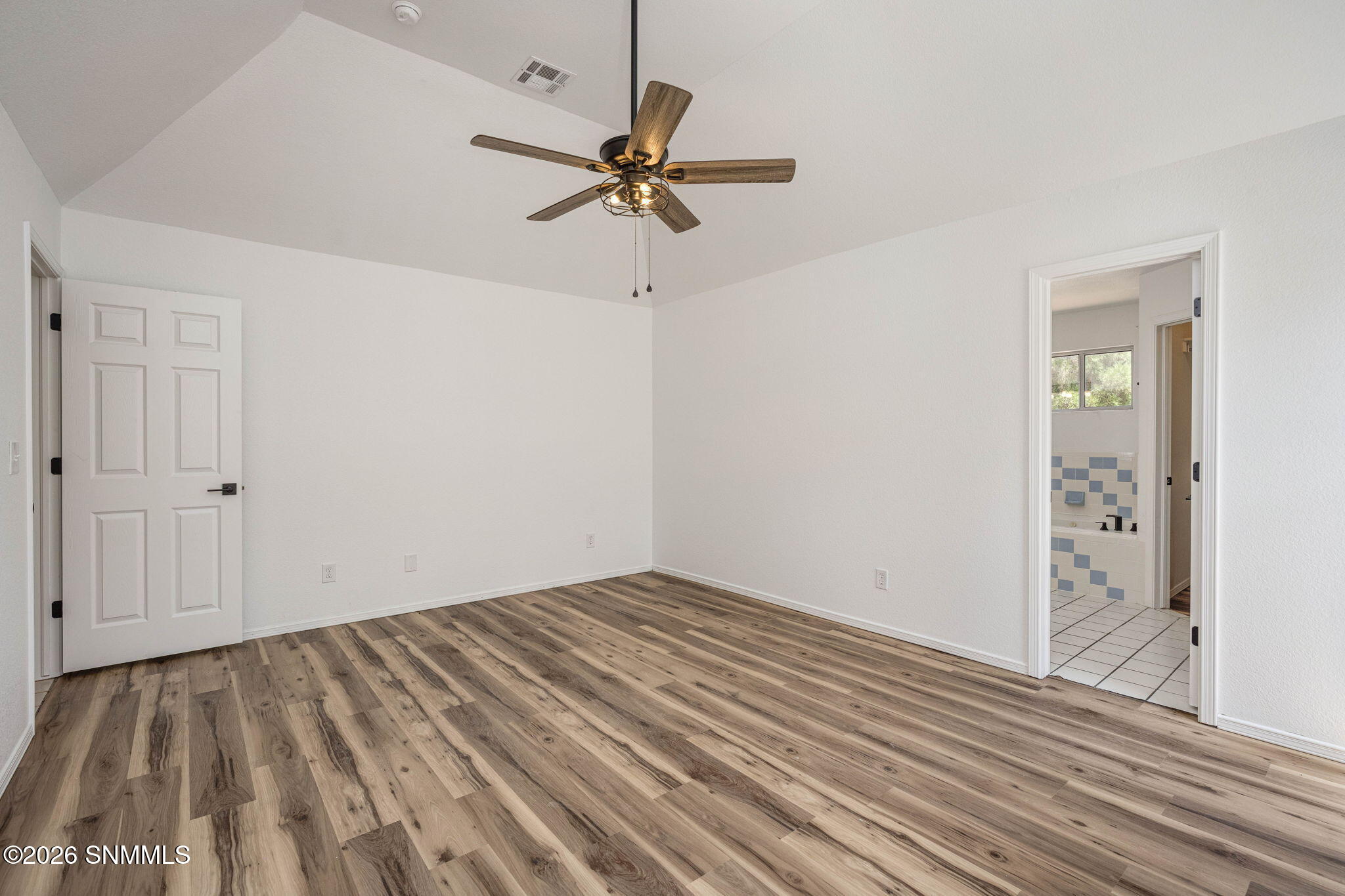 18-web-or-mls-Snappin Homes (Gem4986)-18