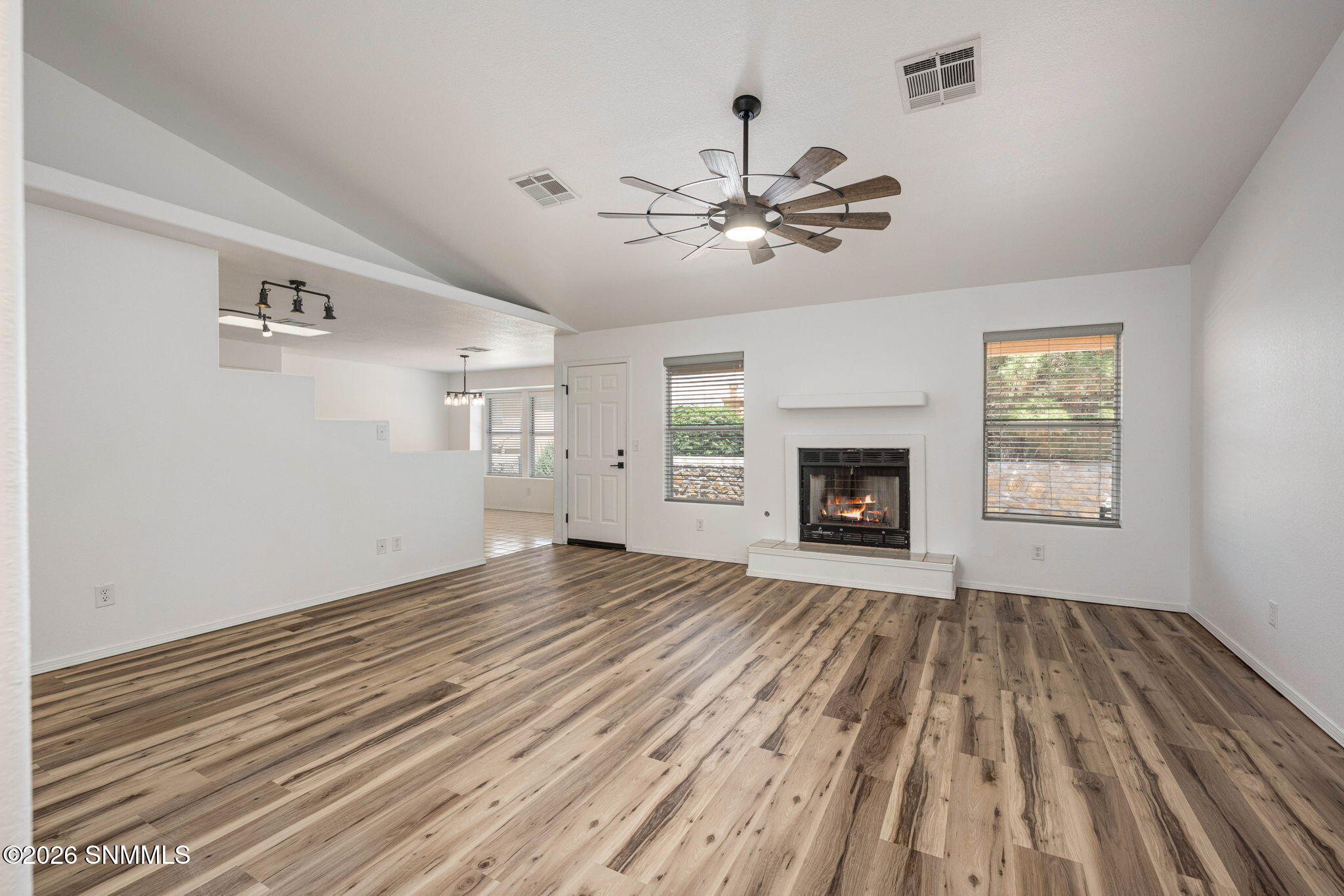 6-web-or-mls-Snappin Homes (Gem4986)-6