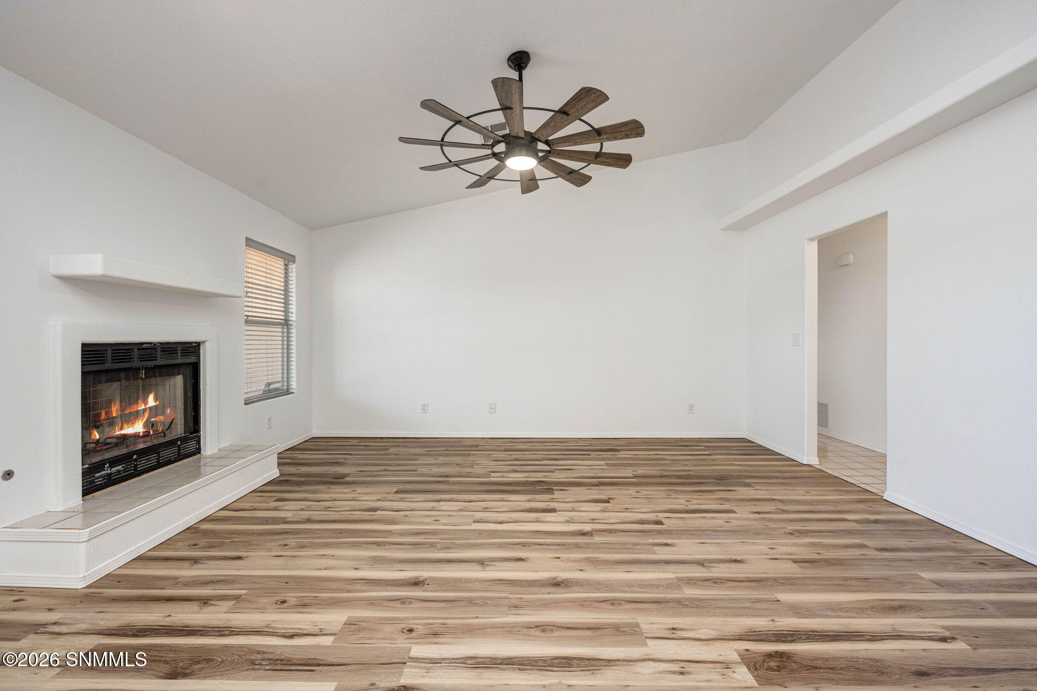8-web-or-mls-Snappin Homes (Gem4986)-8