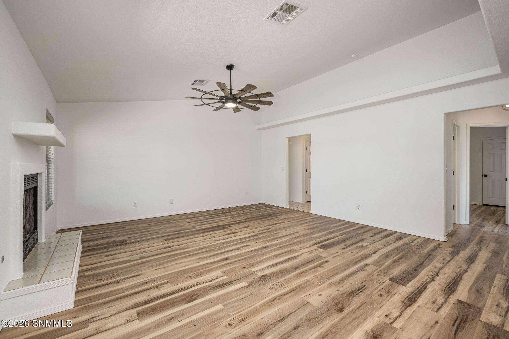 9-web-or-mls-Snappin Homes (Gem4986)-9