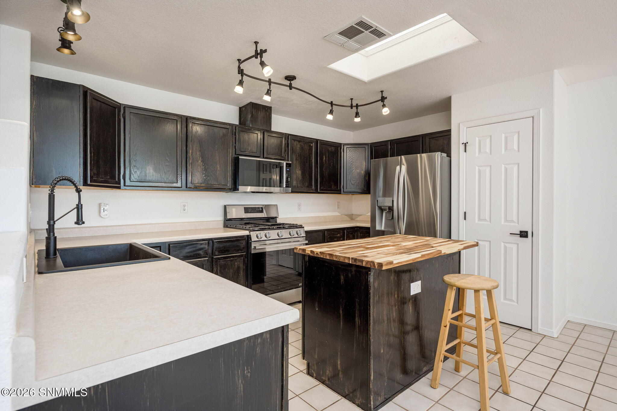 10-web-or-mls-Snappin Homes (Gem4986)-10