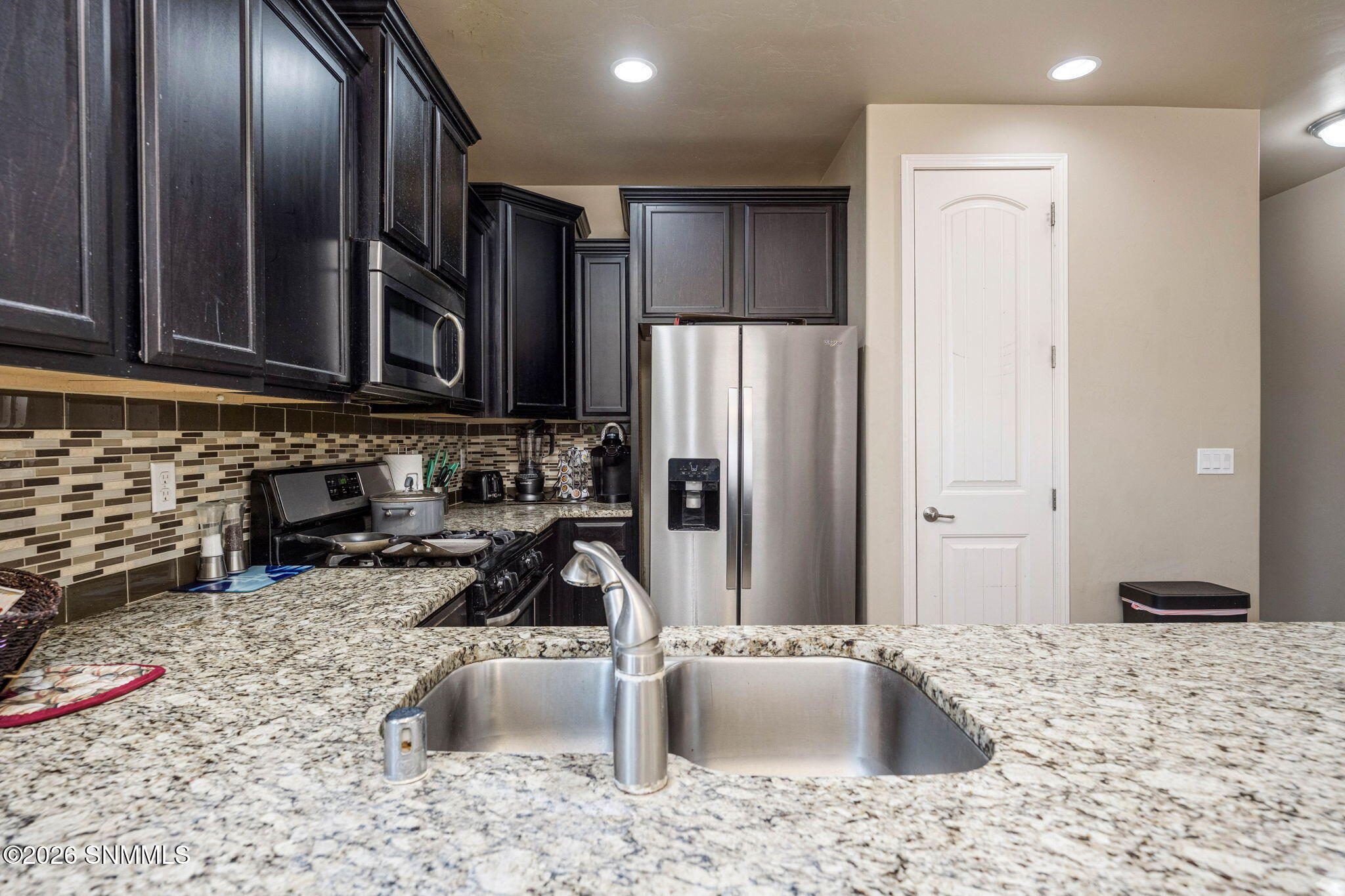 6-web-or-mls-Snappin Homes (LaPurisima41