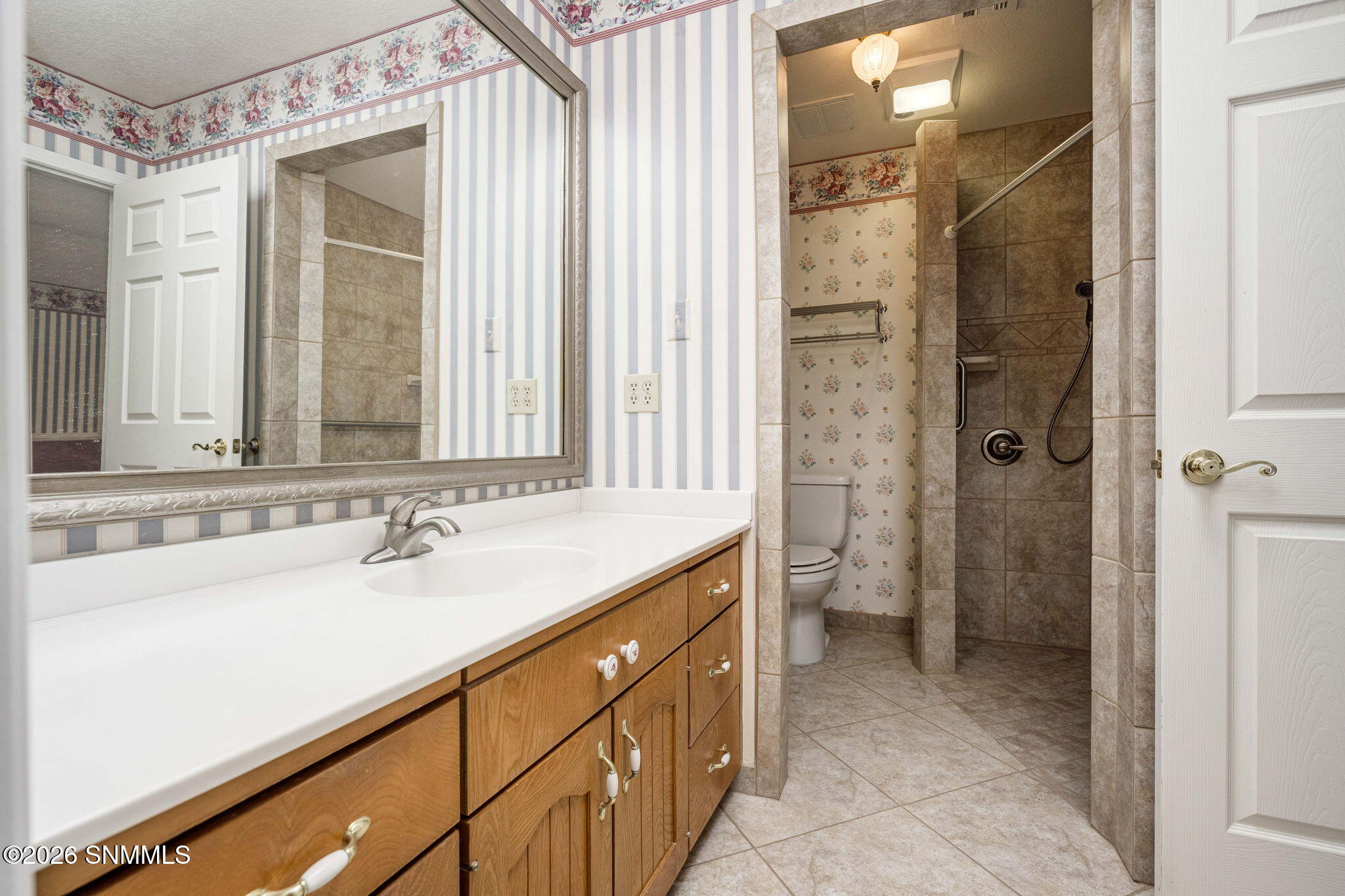 27-web-or-mls-Snappin Homes (Topley2810)