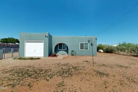 4623 Chamizal Road, Las Cruces, New Mexico 88011, 3 Bedrooms Bedrooms, ,2 BathroomsBathrooms,Residential,For Sale,Chamizal,2602069