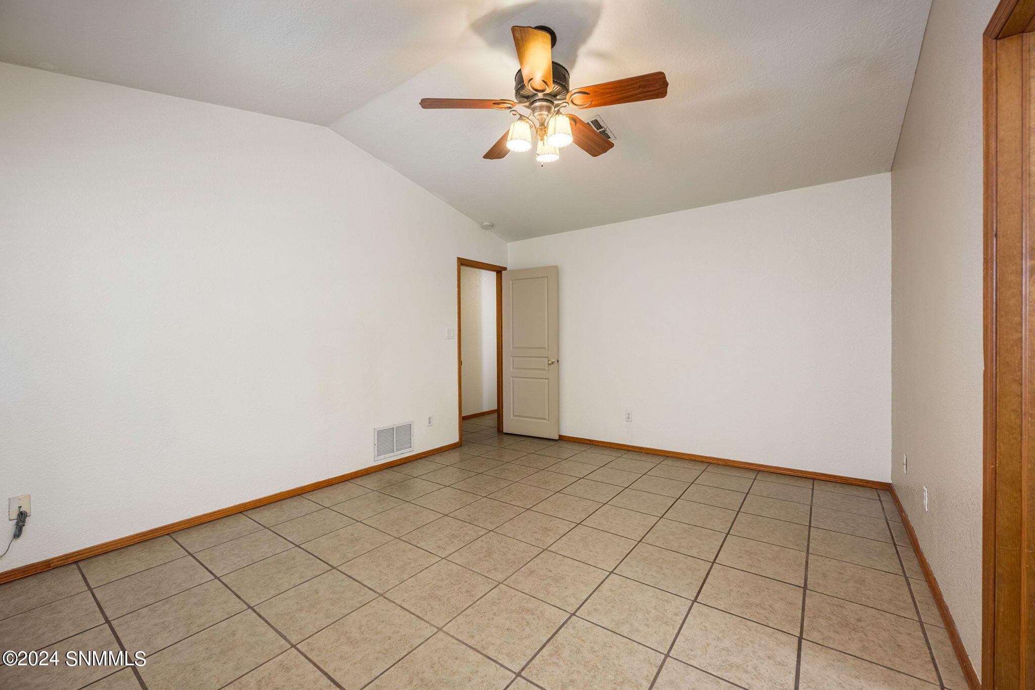 29-web-or-mls-Blueridge 3364 NEW-83