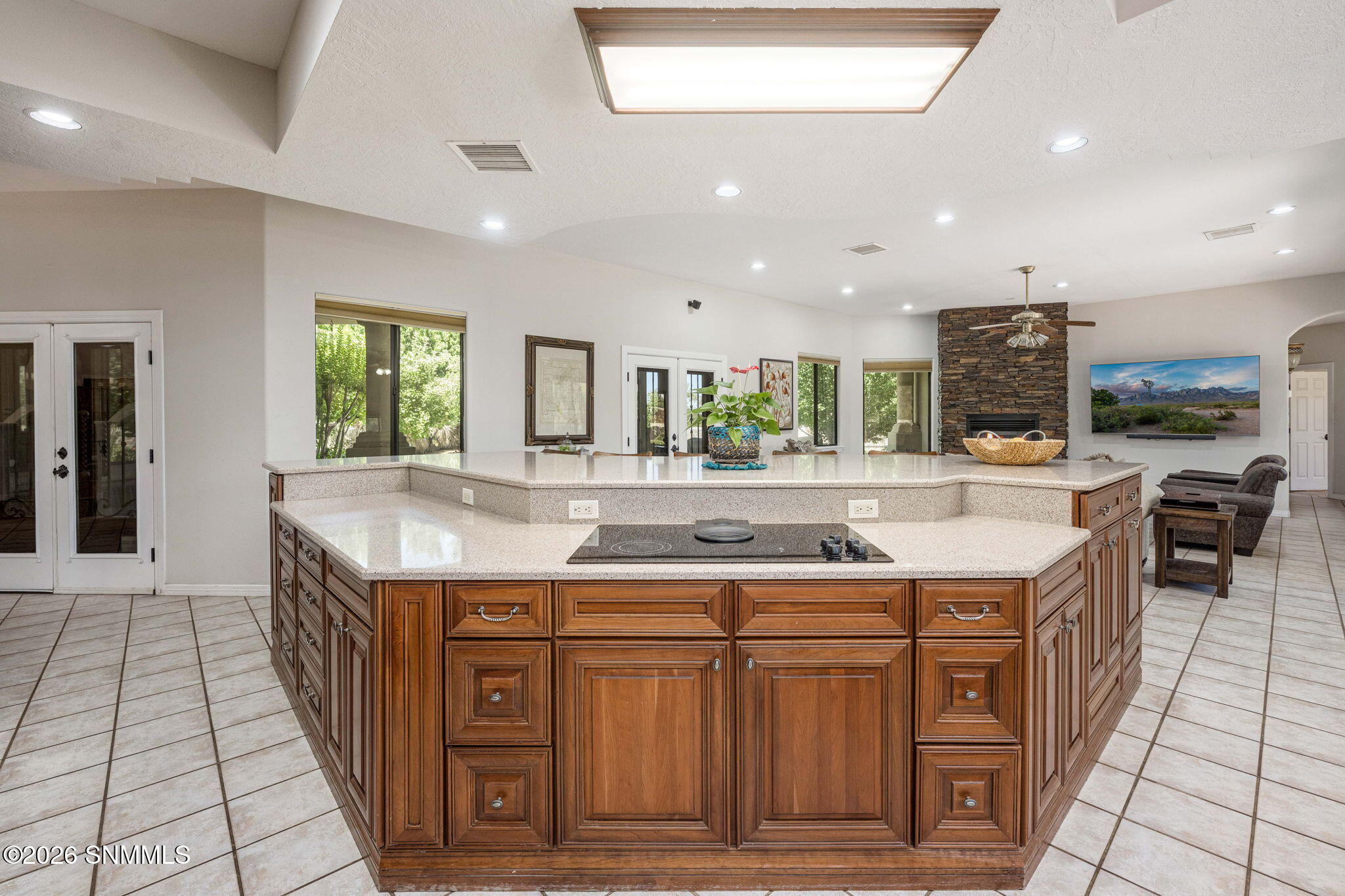 17-web-or-mls-Snappin Homes (Superstitio