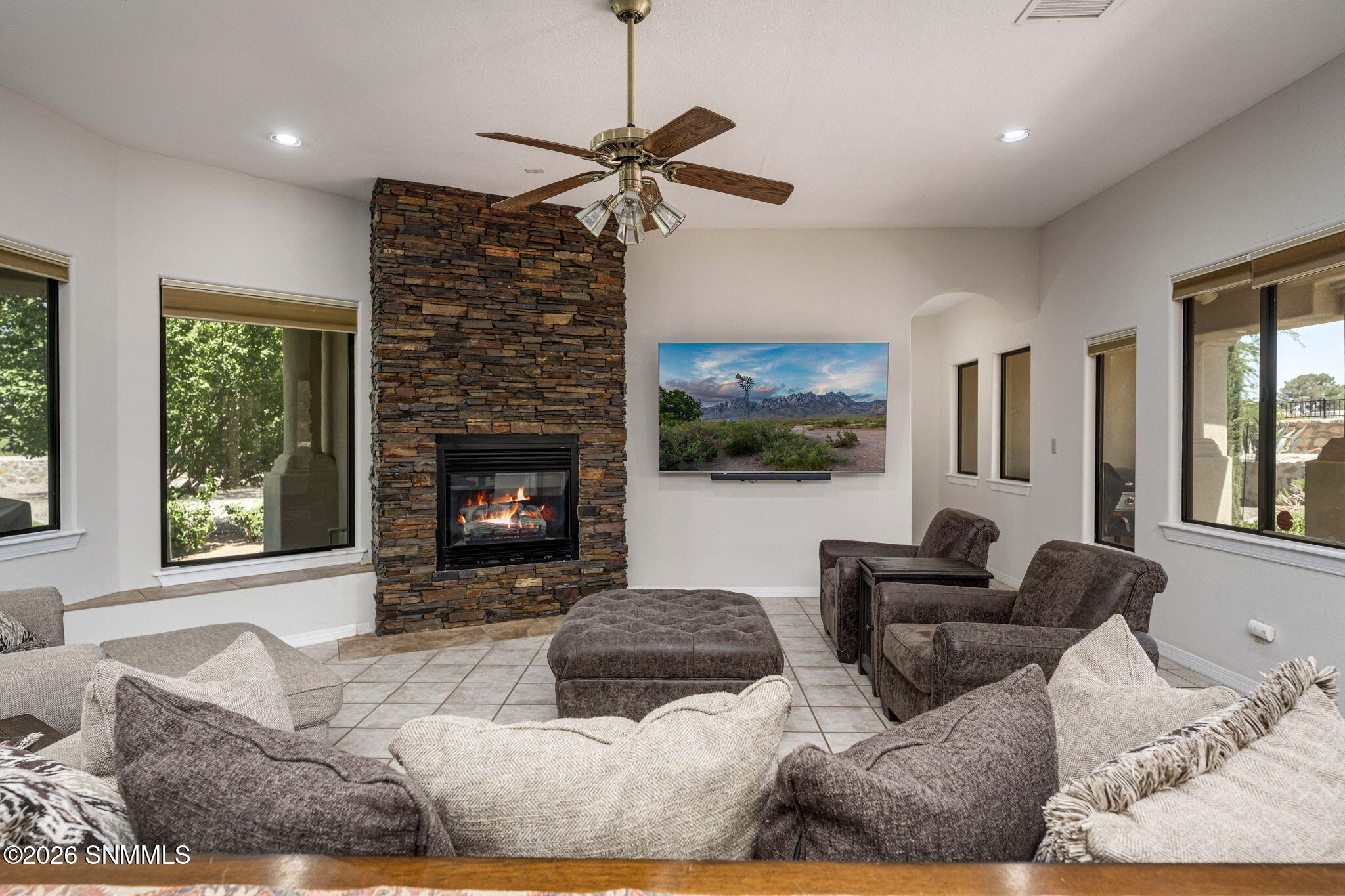 20-web-or-mls-Snappin Homes (Superstitio