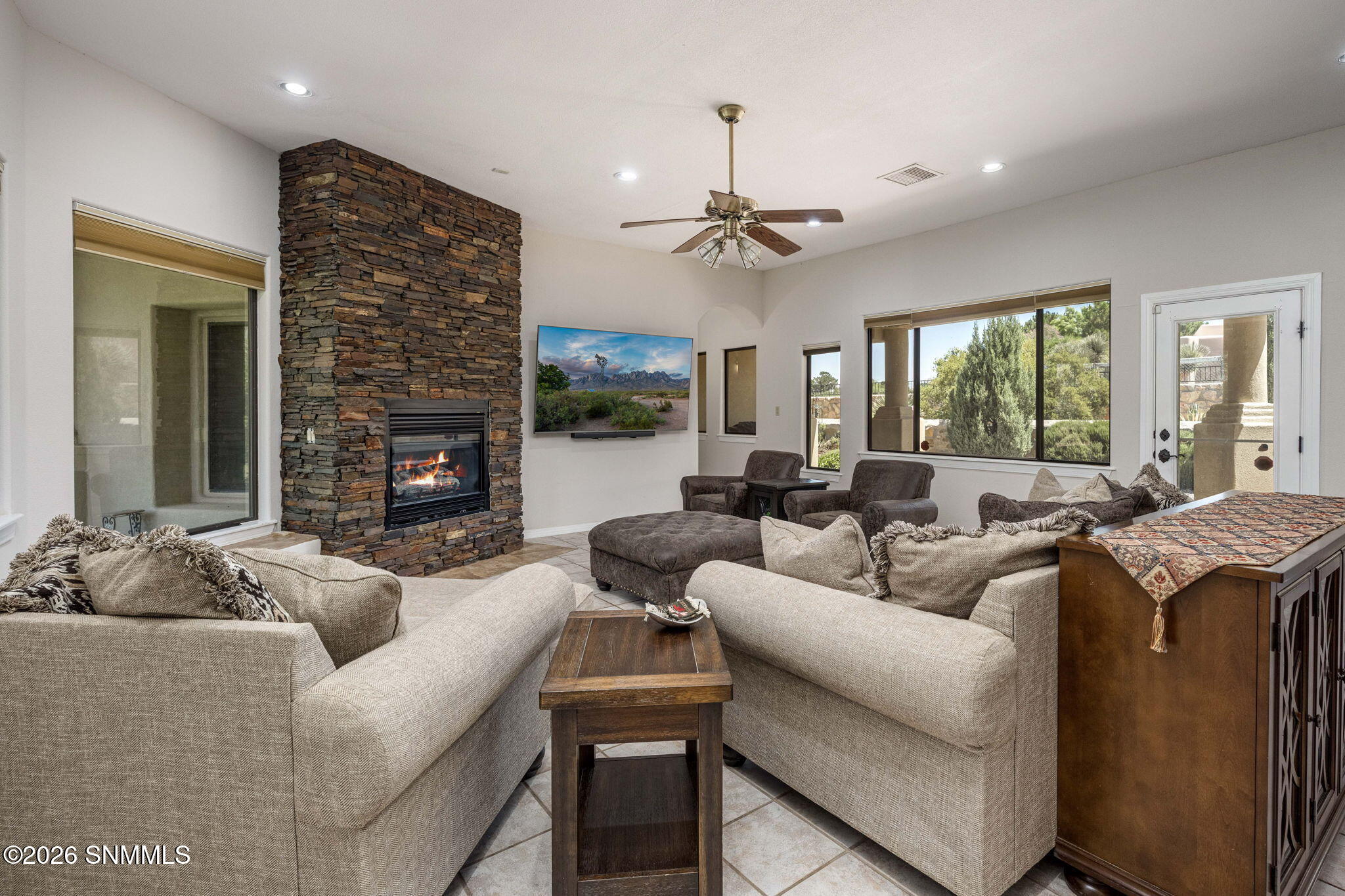 21-web-or-mls-Snappin Homes (Superstitio