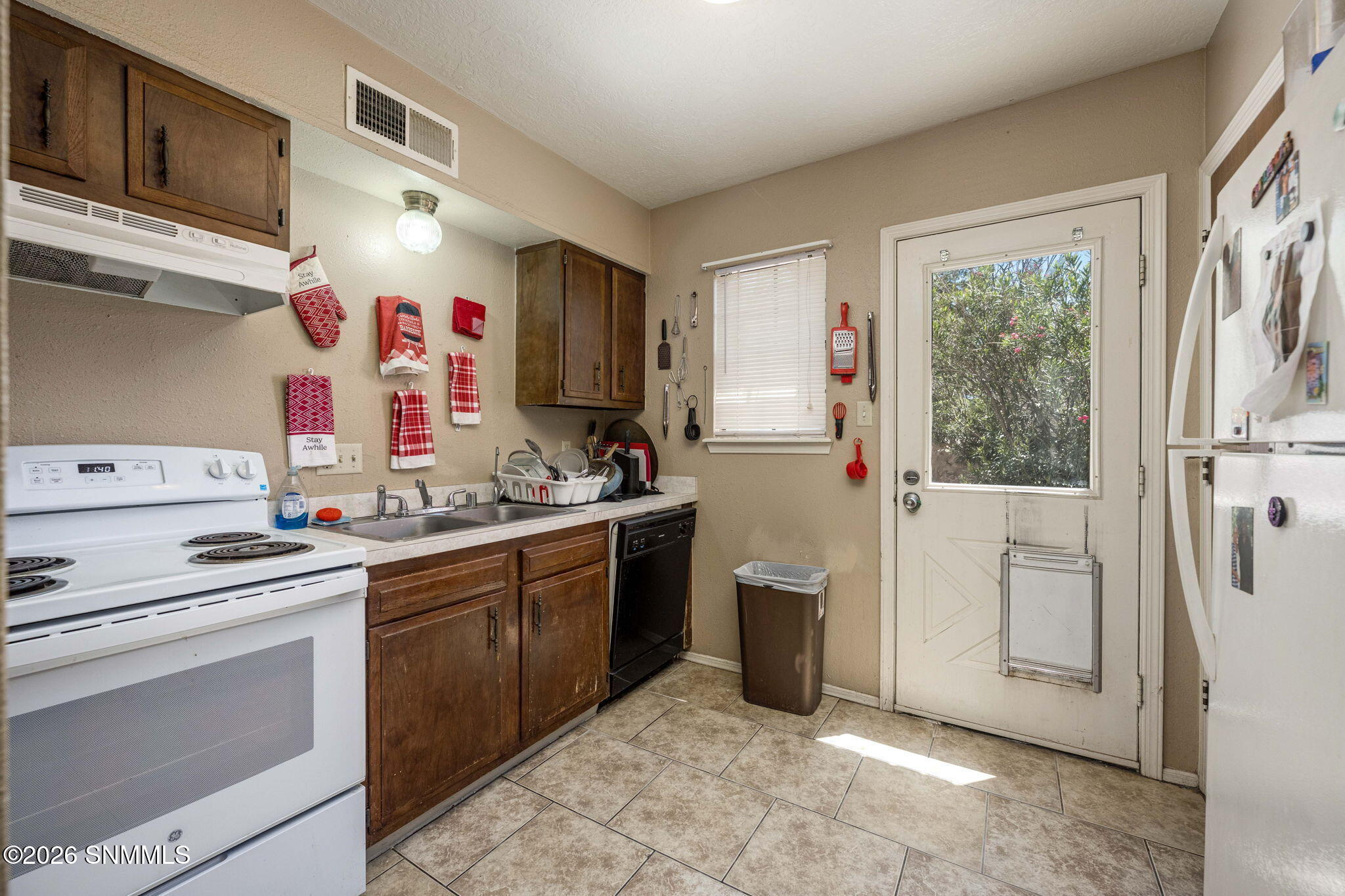 16-web-or-mls-Snappin Homes (Executive95