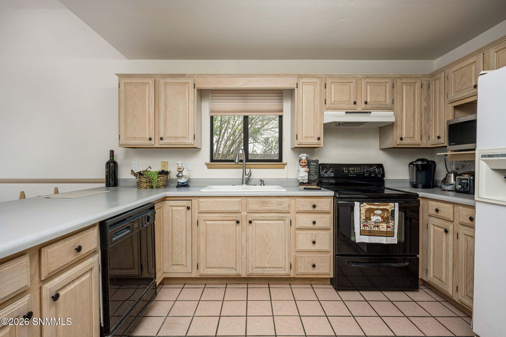 11-web-or-mls-Snappin Homes (LosArboles2