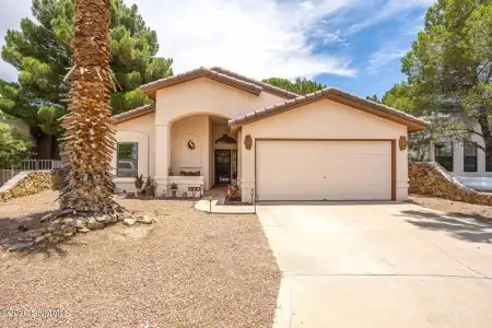 292 Los Arboles Court, Las Cruces, New Mexico 88011, 3 Bedrooms Bedrooms, ,2 BathroomsBathrooms,Residential,For Sale,Los Arboles,2602096