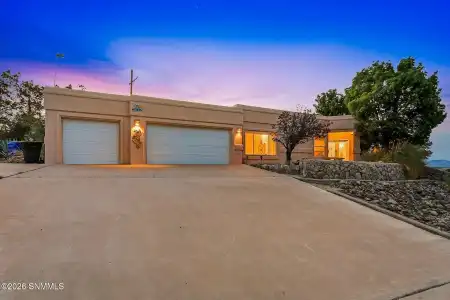 2932 Winter Set Road, Las Cruces, New Mexico 88005, 3 Bedrooms Bedrooms, ,2.5 BathroomsBathrooms,Residential,For Sale,Winter Set,2602099
