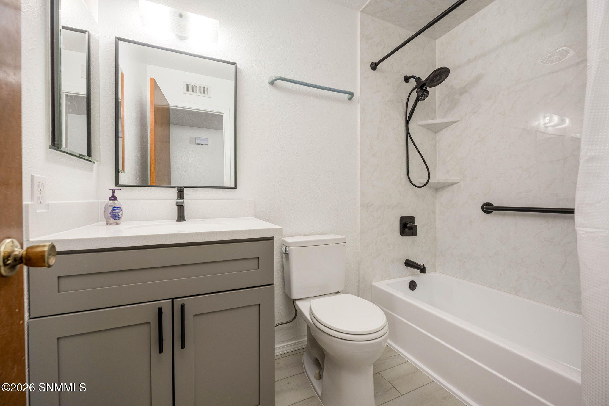 20-web-or-mls-Snappin Homes (Juniper1836