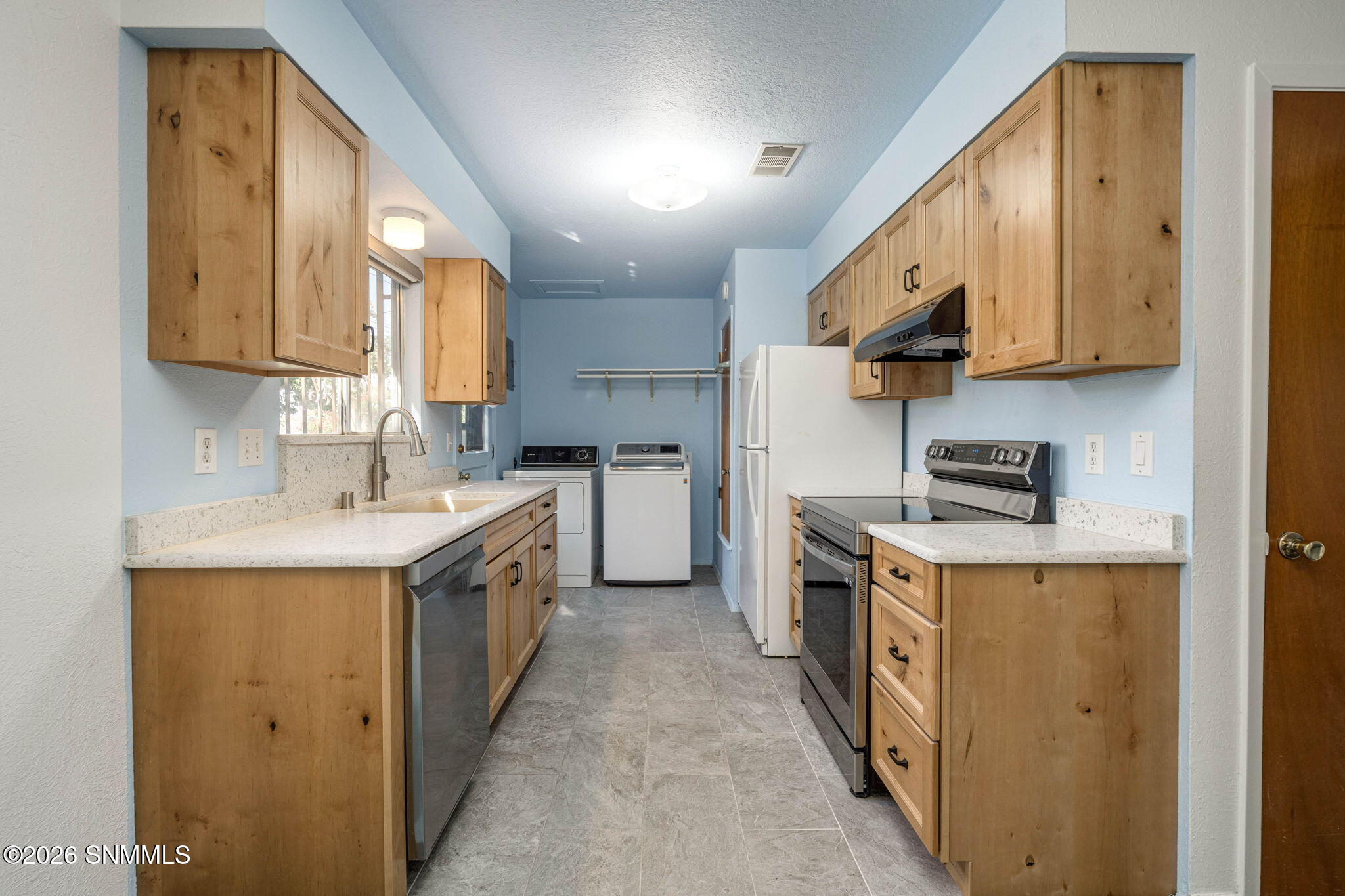 10-web-or-mls-Snappin Homes (Juniper1836