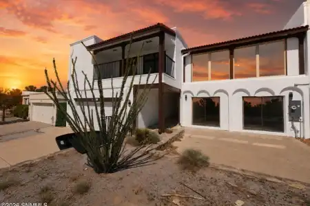 1409 Via Norte, Las Cruces, New Mexico 88007, 5 Bedrooms Bedrooms, ,3.5 BathroomsBathrooms,Residential,For Sale,Via Norte,2602104