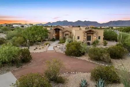 5708 Via Estrella, Las Cruces, New Mexico 88011, 4 Bedrooms Bedrooms, ,2 BathroomsBathrooms,Residential,For Sale,Via Estrella,2602106