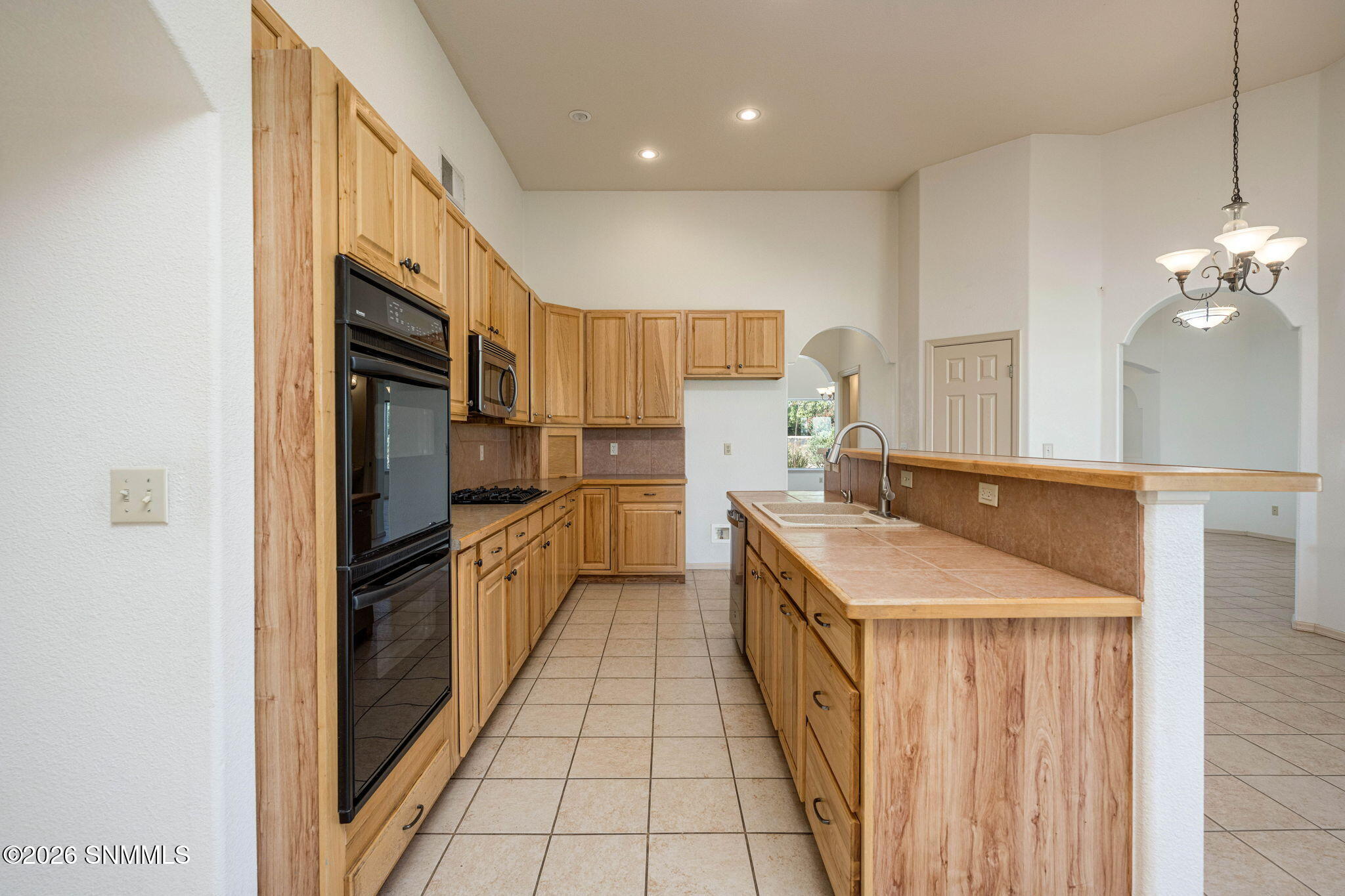 12-web-or-mls-Snappin Homes (StoneCanyon