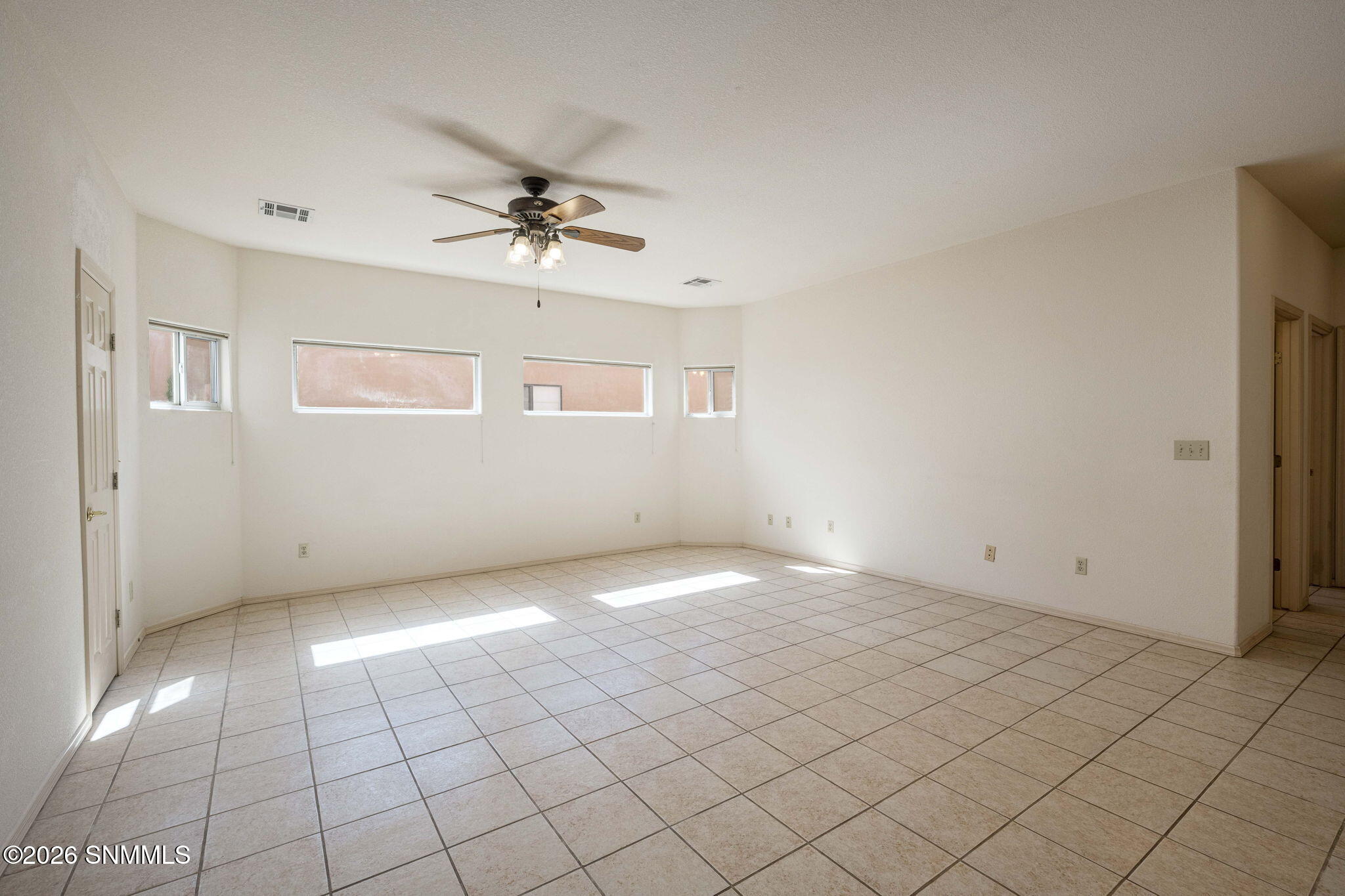 18-web-or-mls-Snappin Homes (StoneCanyon