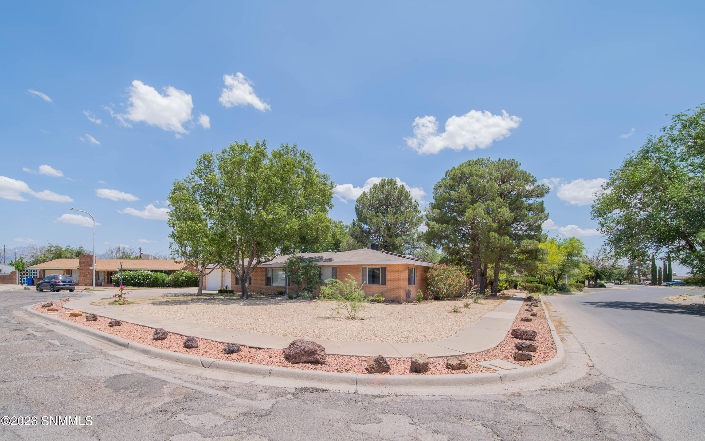 ALC09848-29