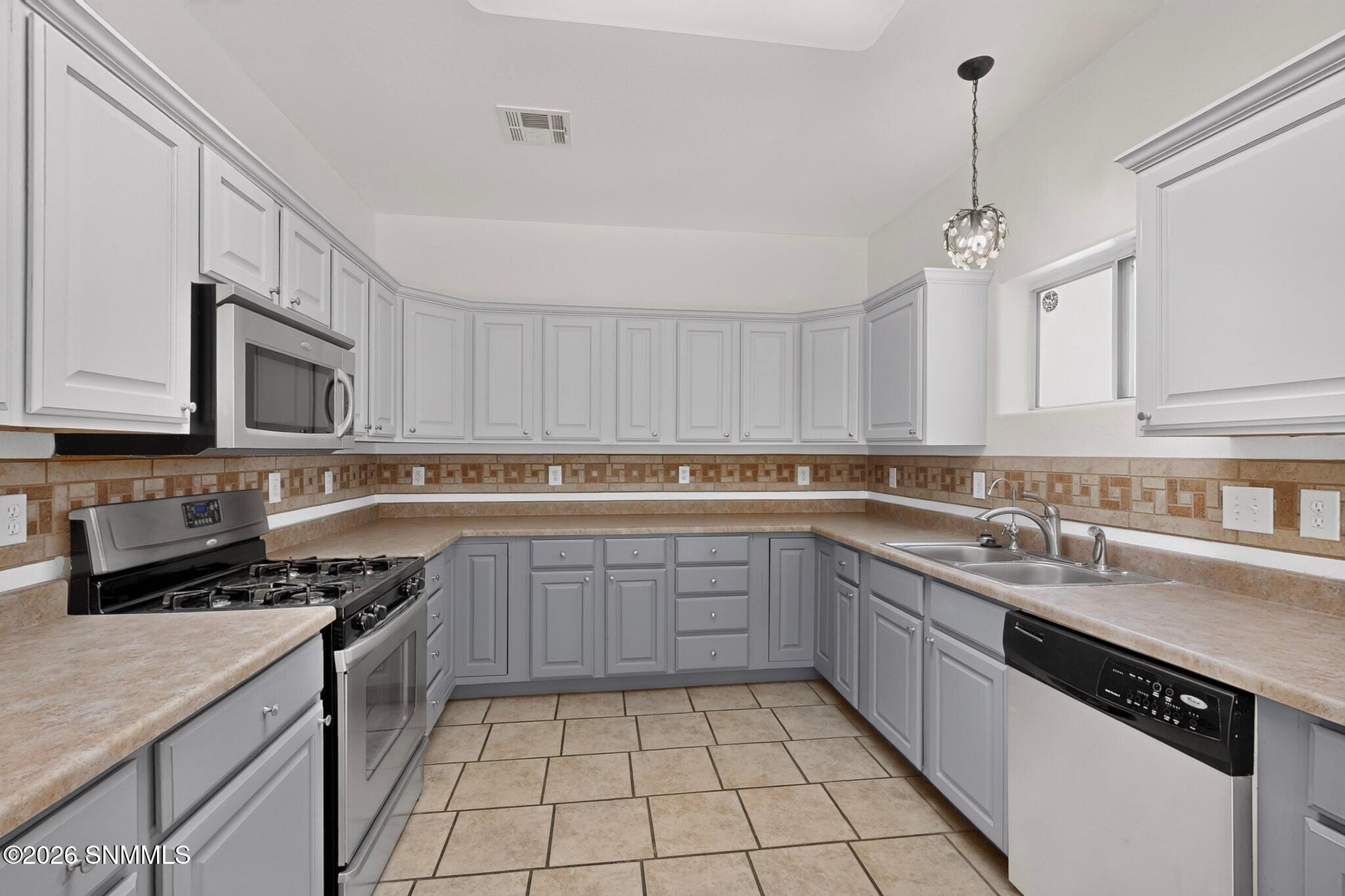 3dcasas-4221-fireweed-dr-014