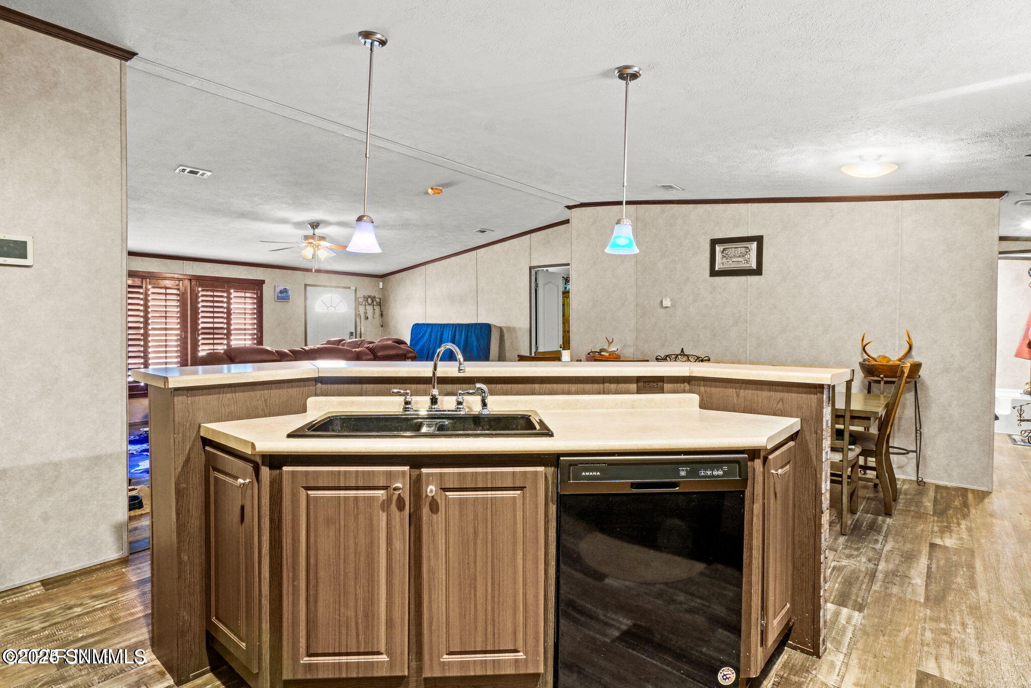 Kitchen sink