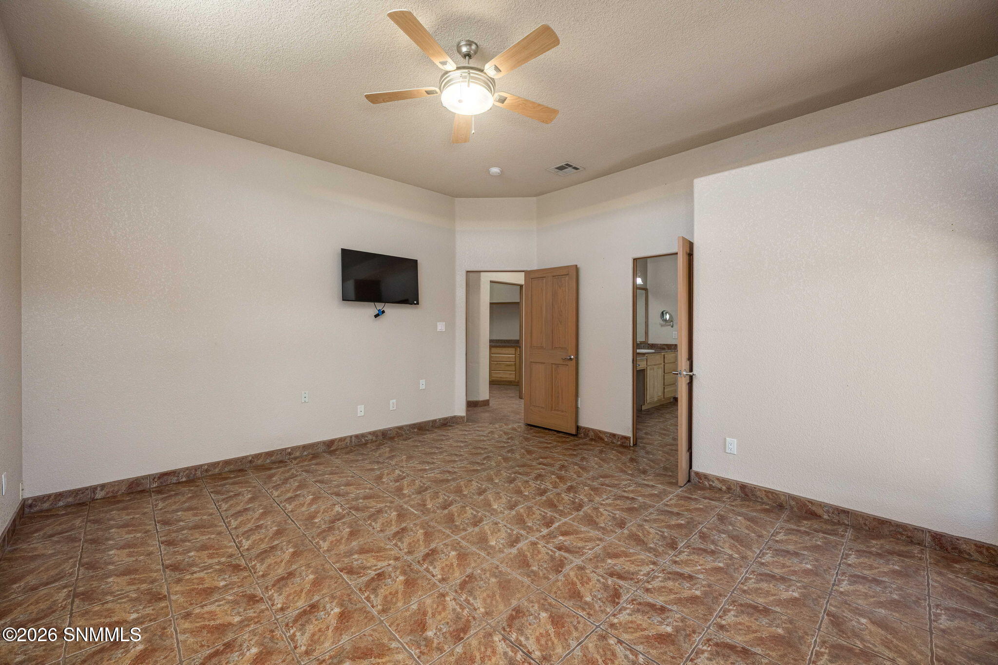 5225 Angel Fire - Z Real Estate, Zane an