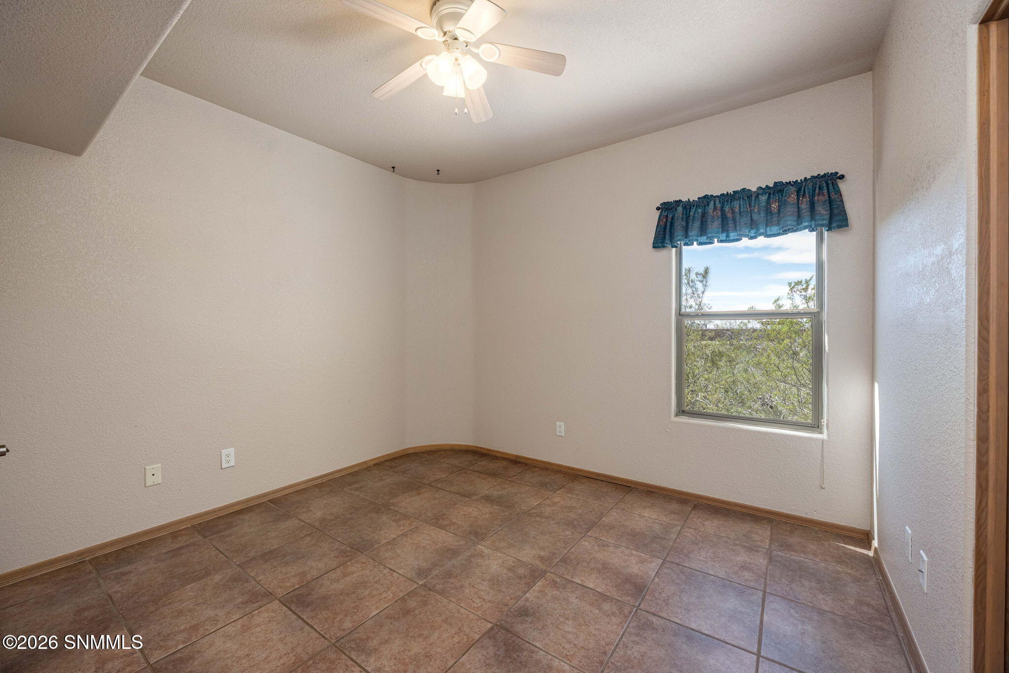 5225 Angel Fire - Z Real Estate, Zane an