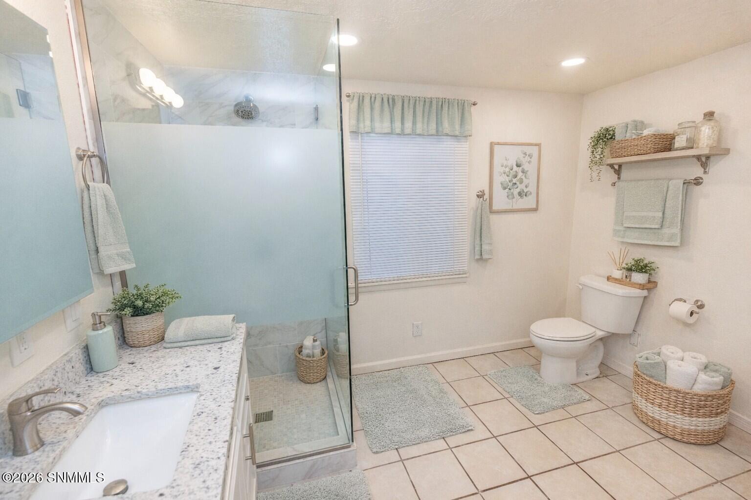 Bathroom 2 Decor