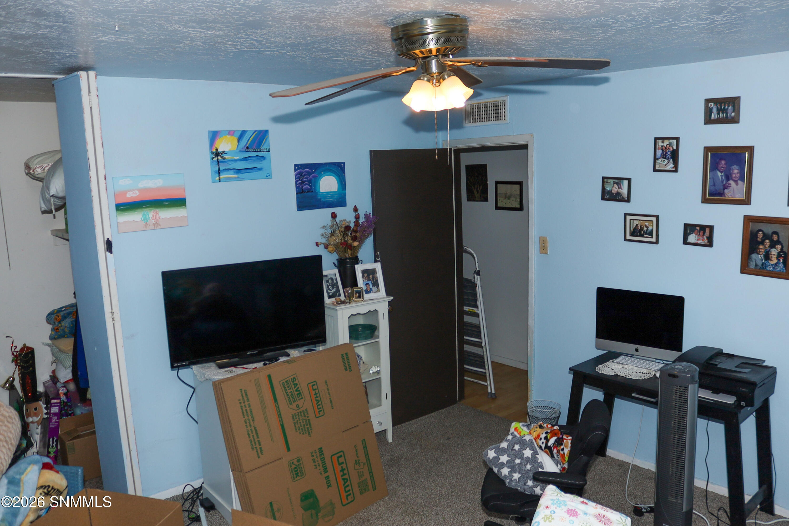 blue room