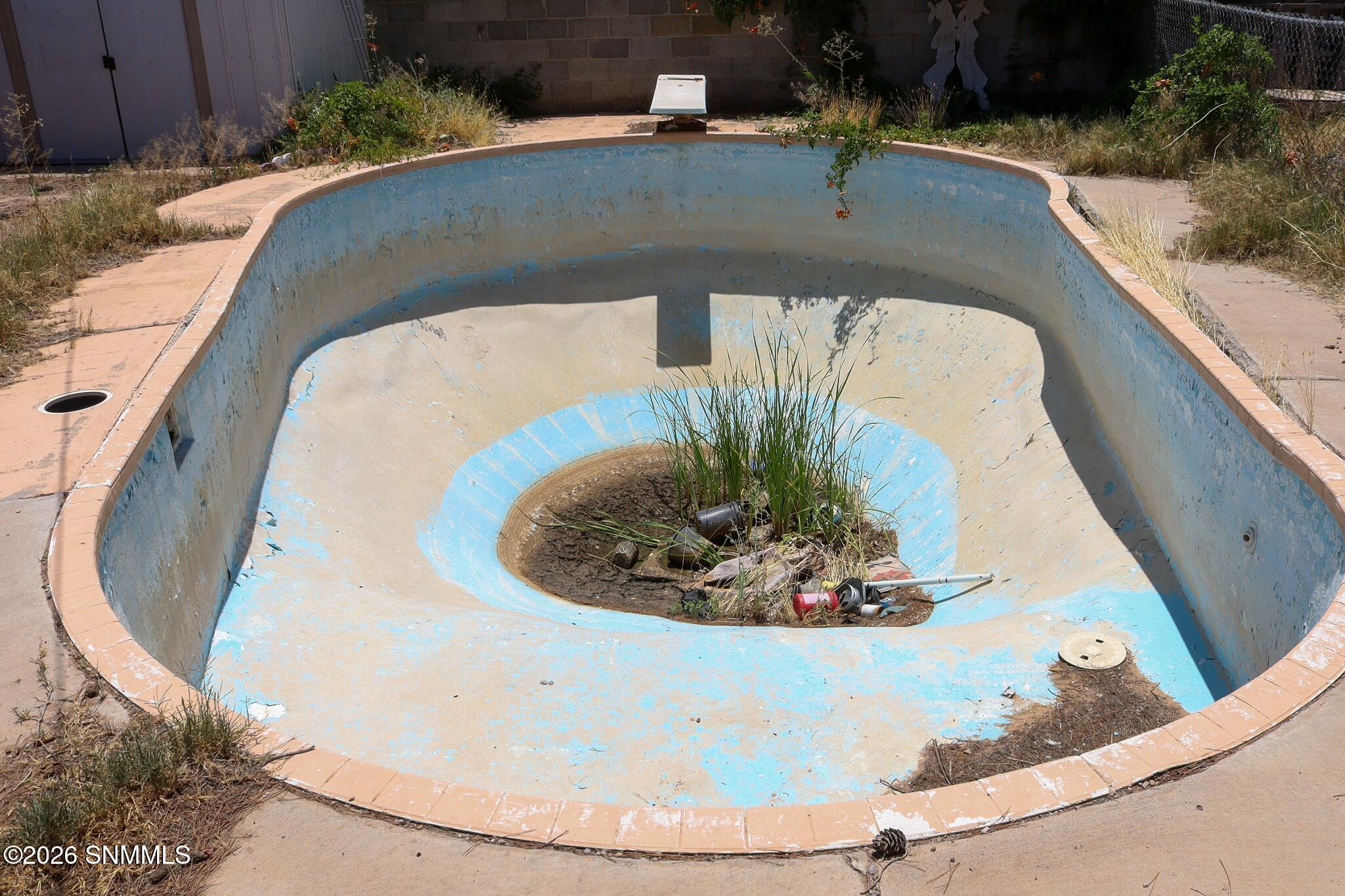 swimmingpool