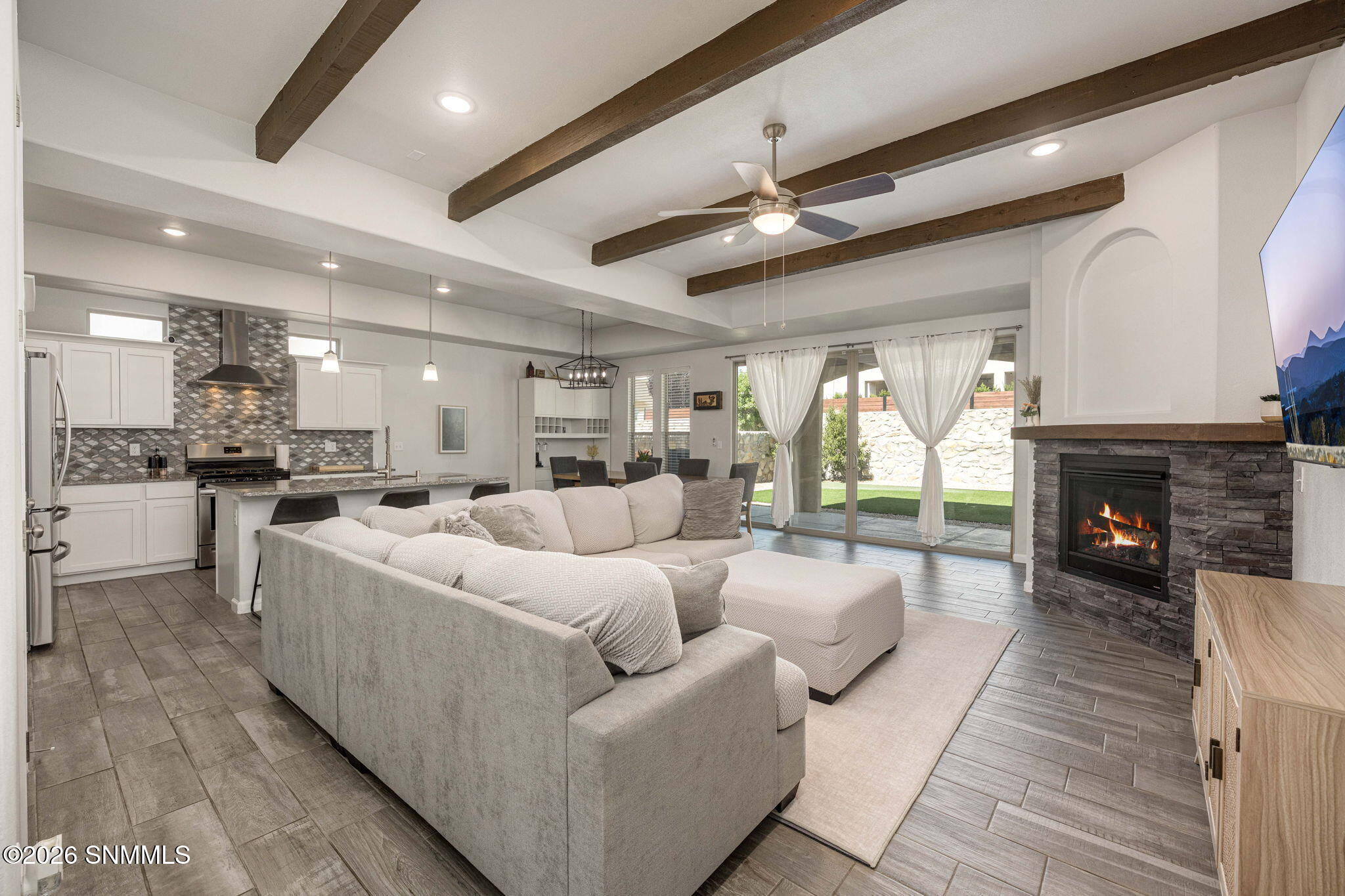 8-web-or-mls-Snappin Homes (MeadowSage42
