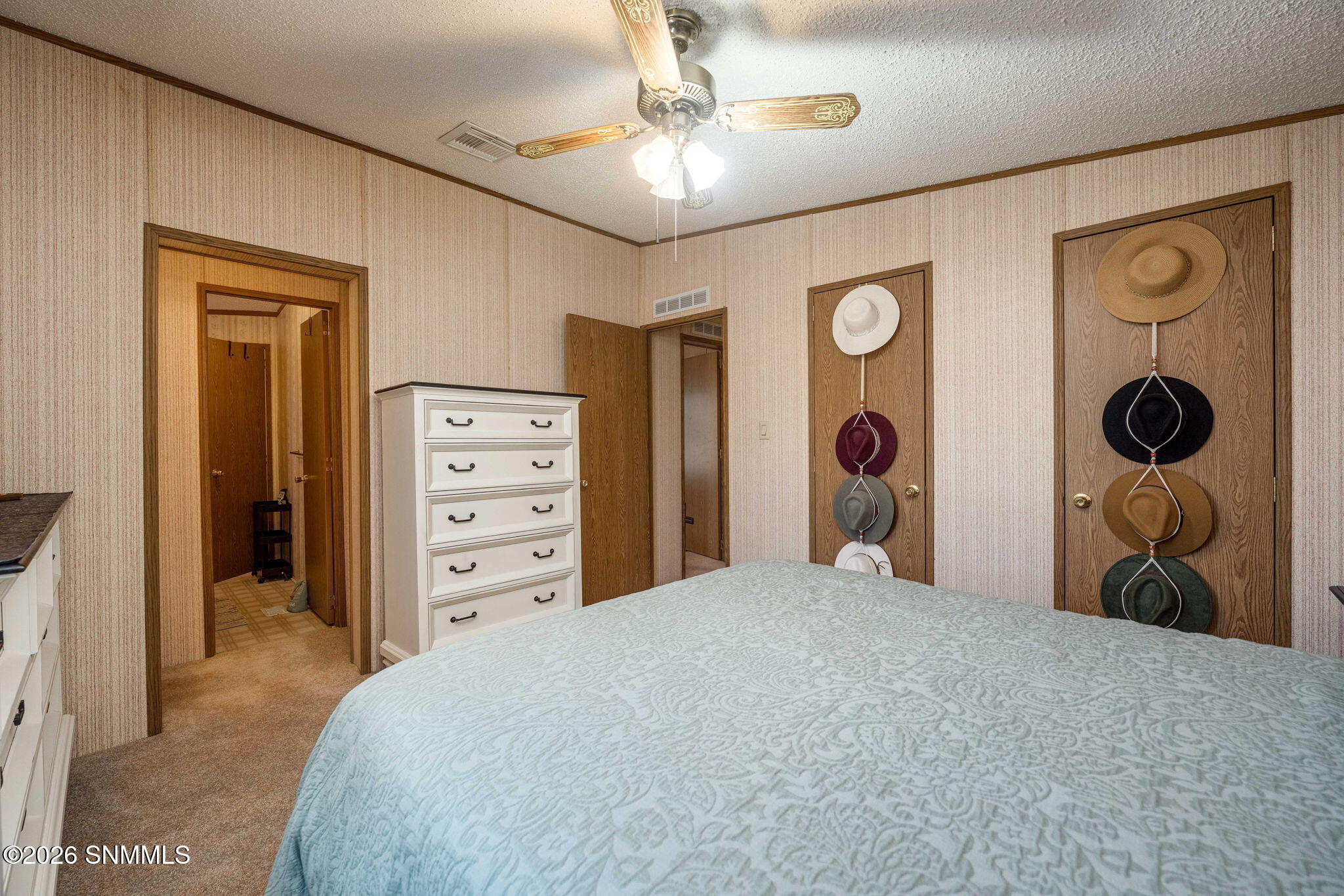 23-web-or-mls-Snappin Homes (Spur9825)-2
