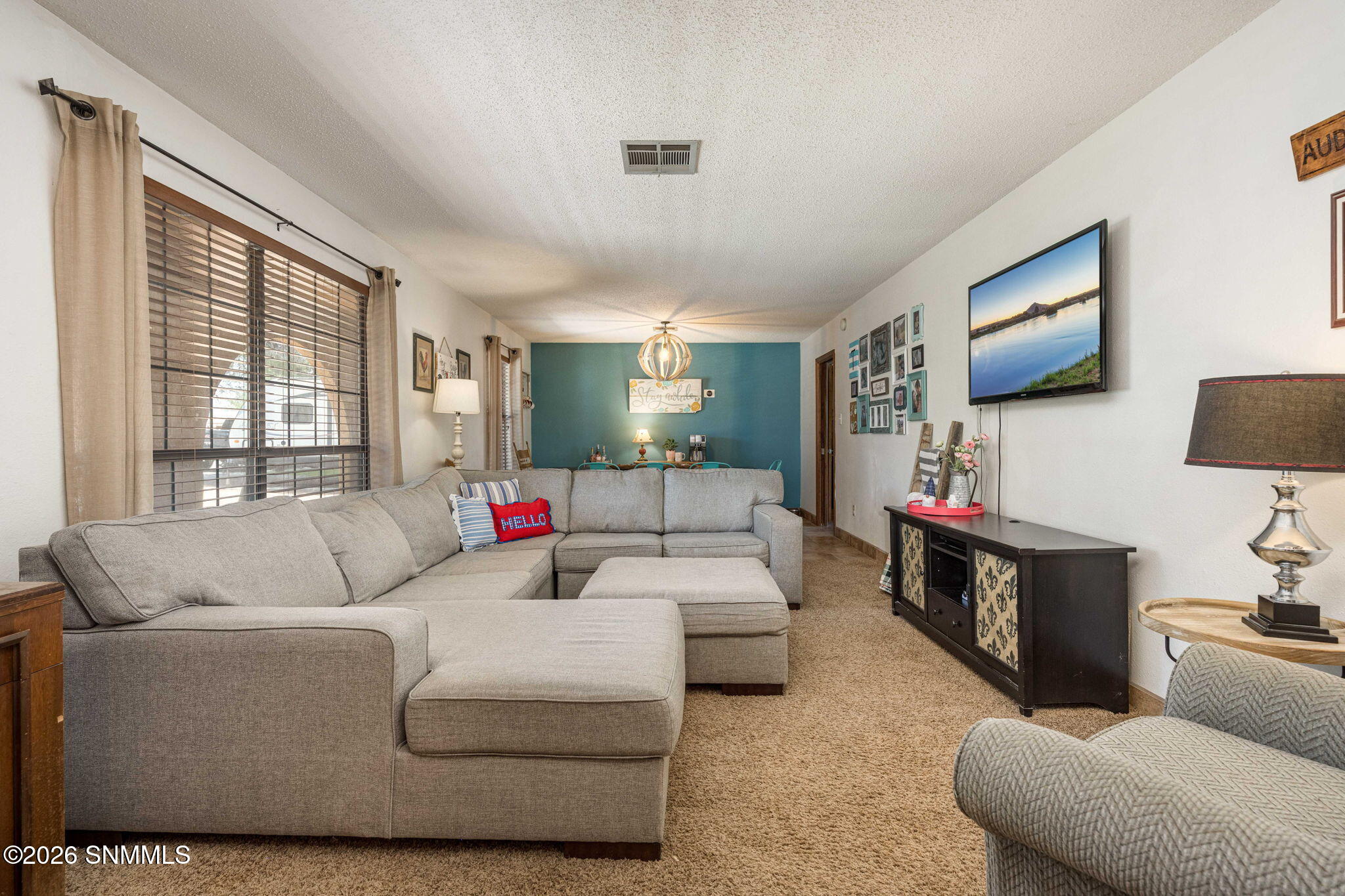 Living area 2