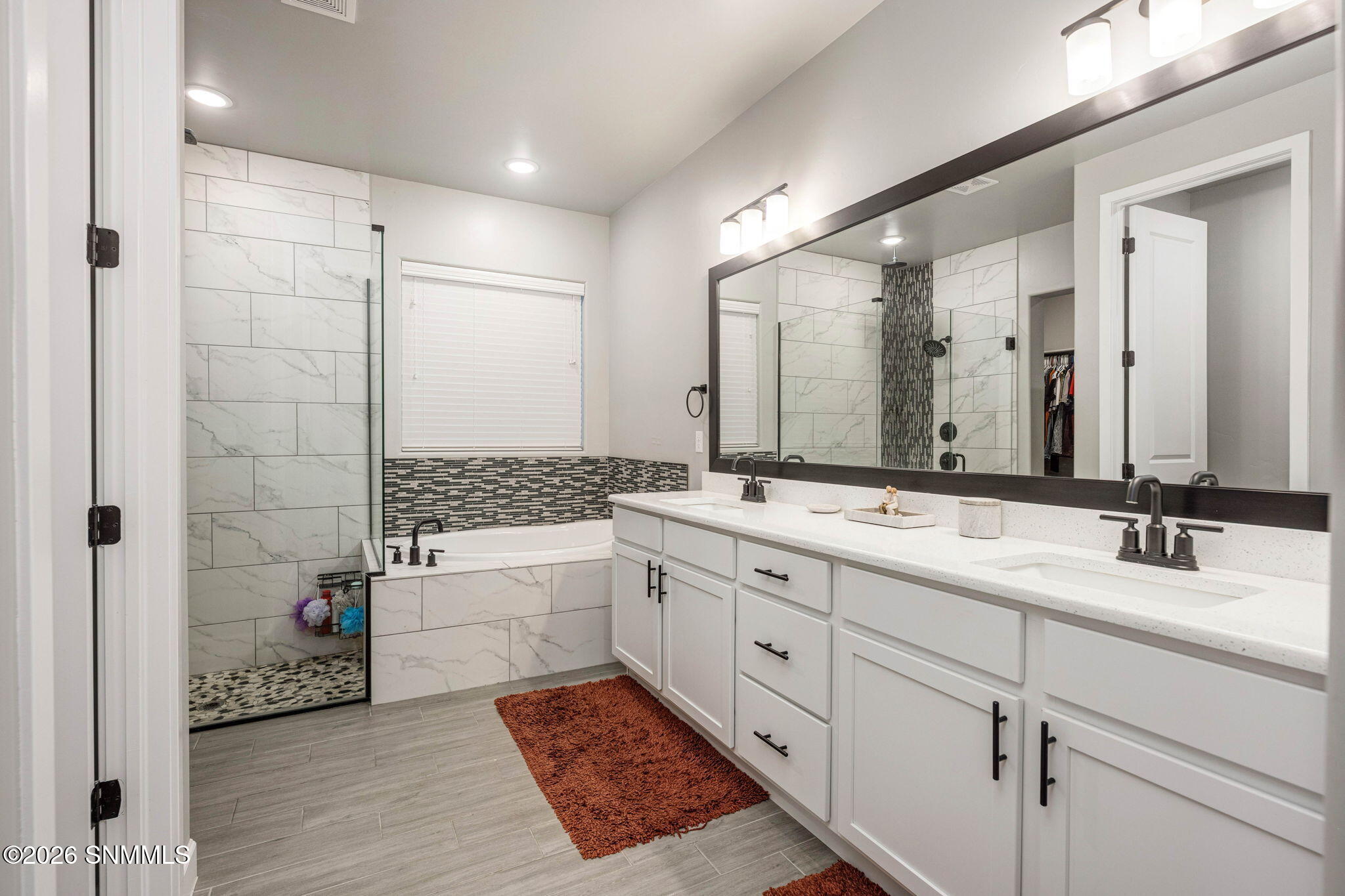 3750 Santa Julia - Z Real Estate - Zane