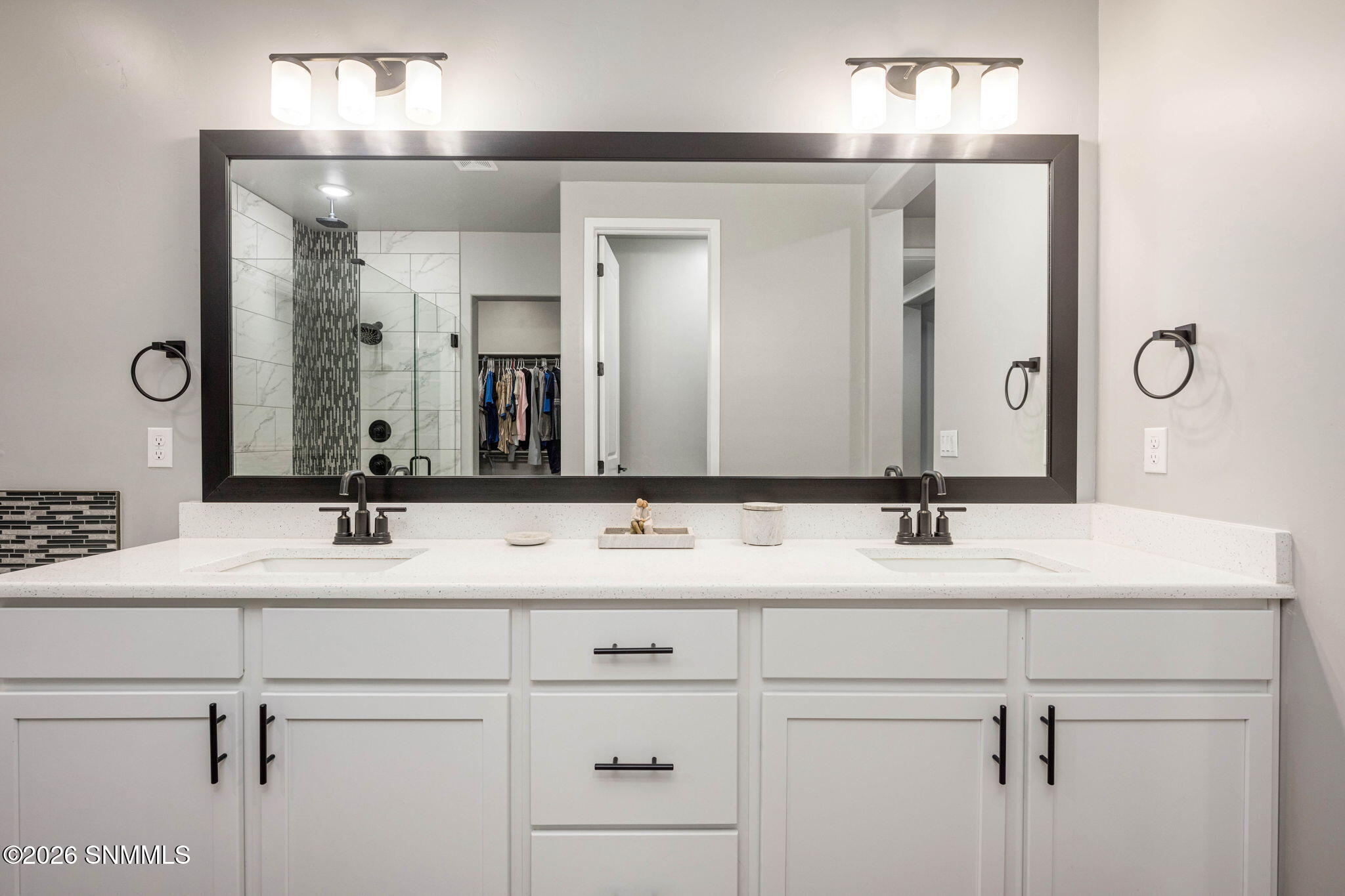 3750 Santa Julia - Z Real Estate - Zane