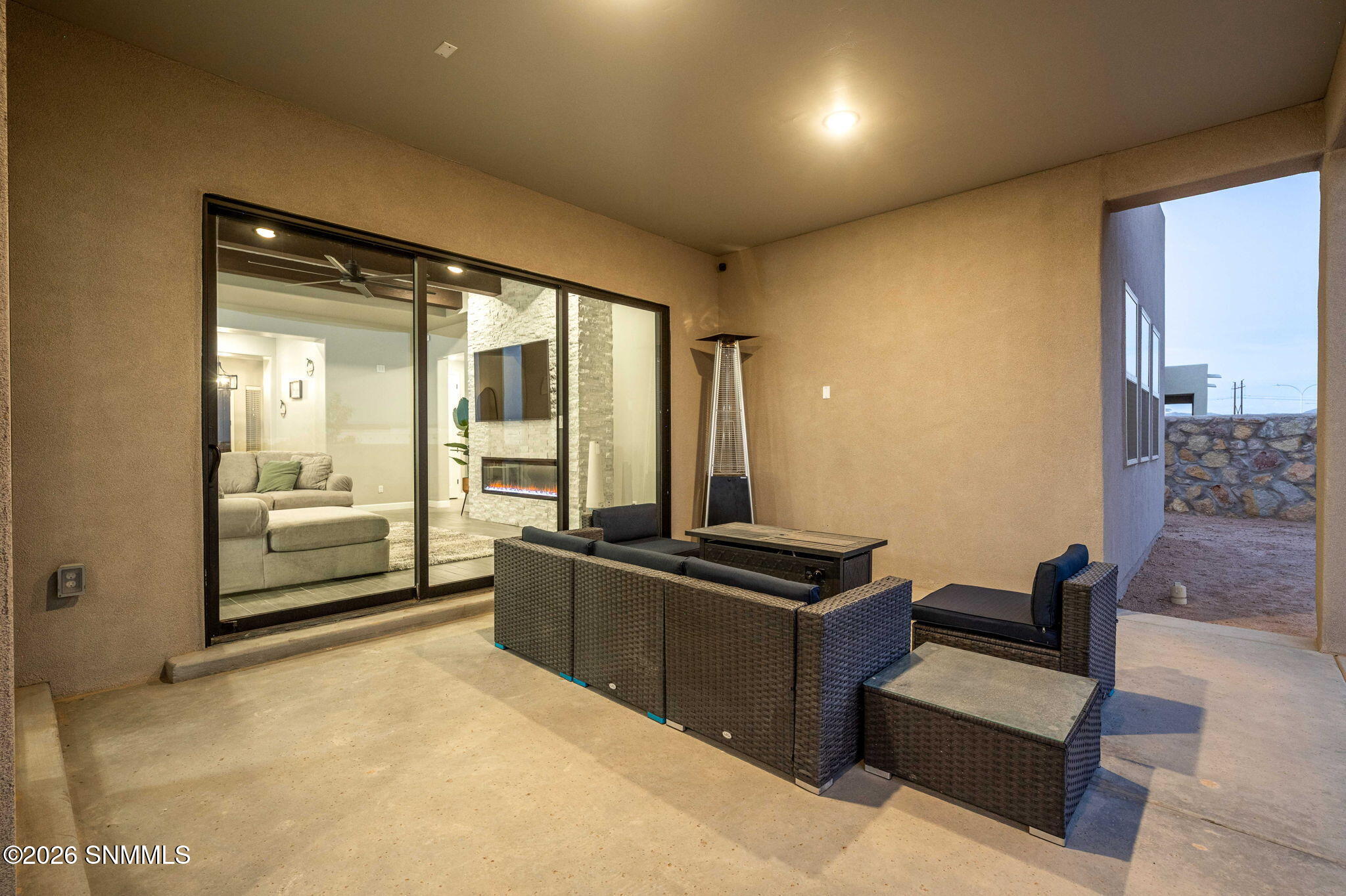 3750 Santa Julia - Z Real Estate - Zane