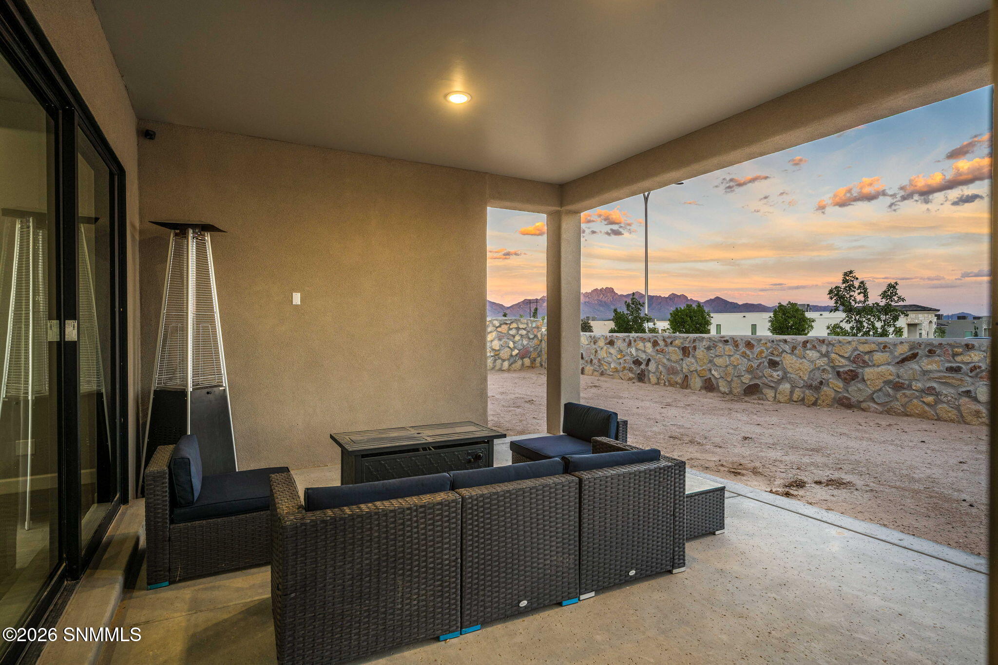 3750 Santa Julia - Z Real Estate - Zane
