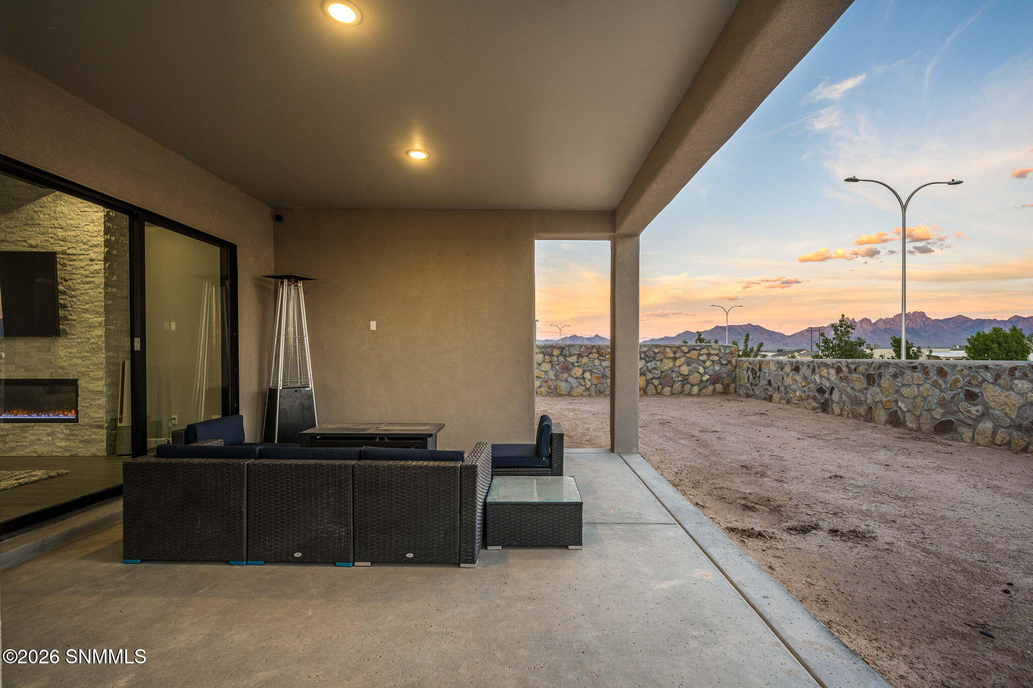 3750 Santa Julia - Z Real Estate - Zane
