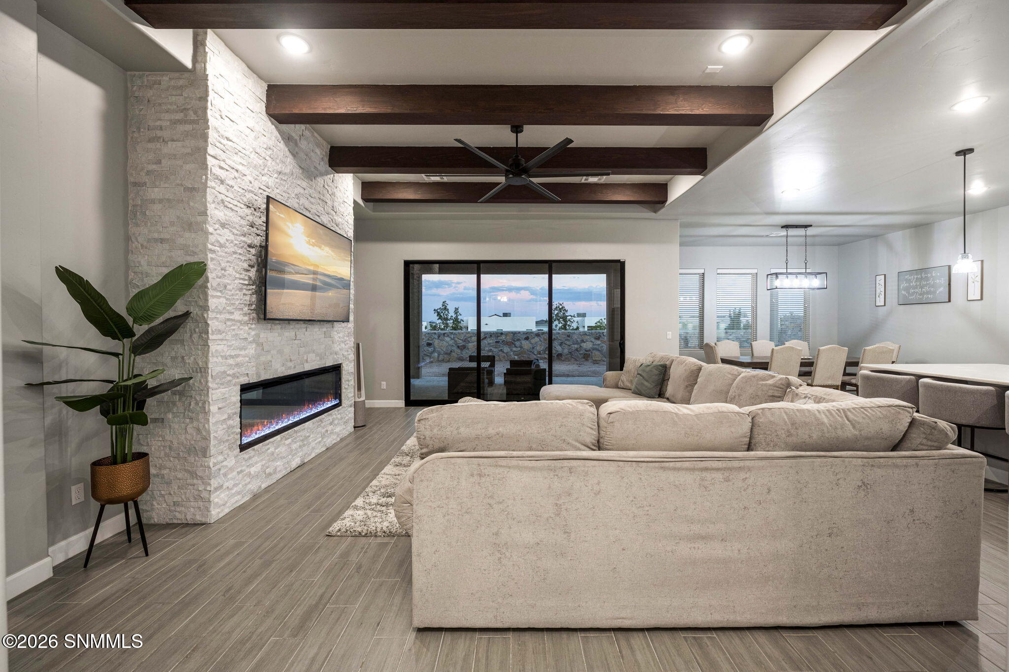 3750 Santa Julia - Z Real Estate - Zane