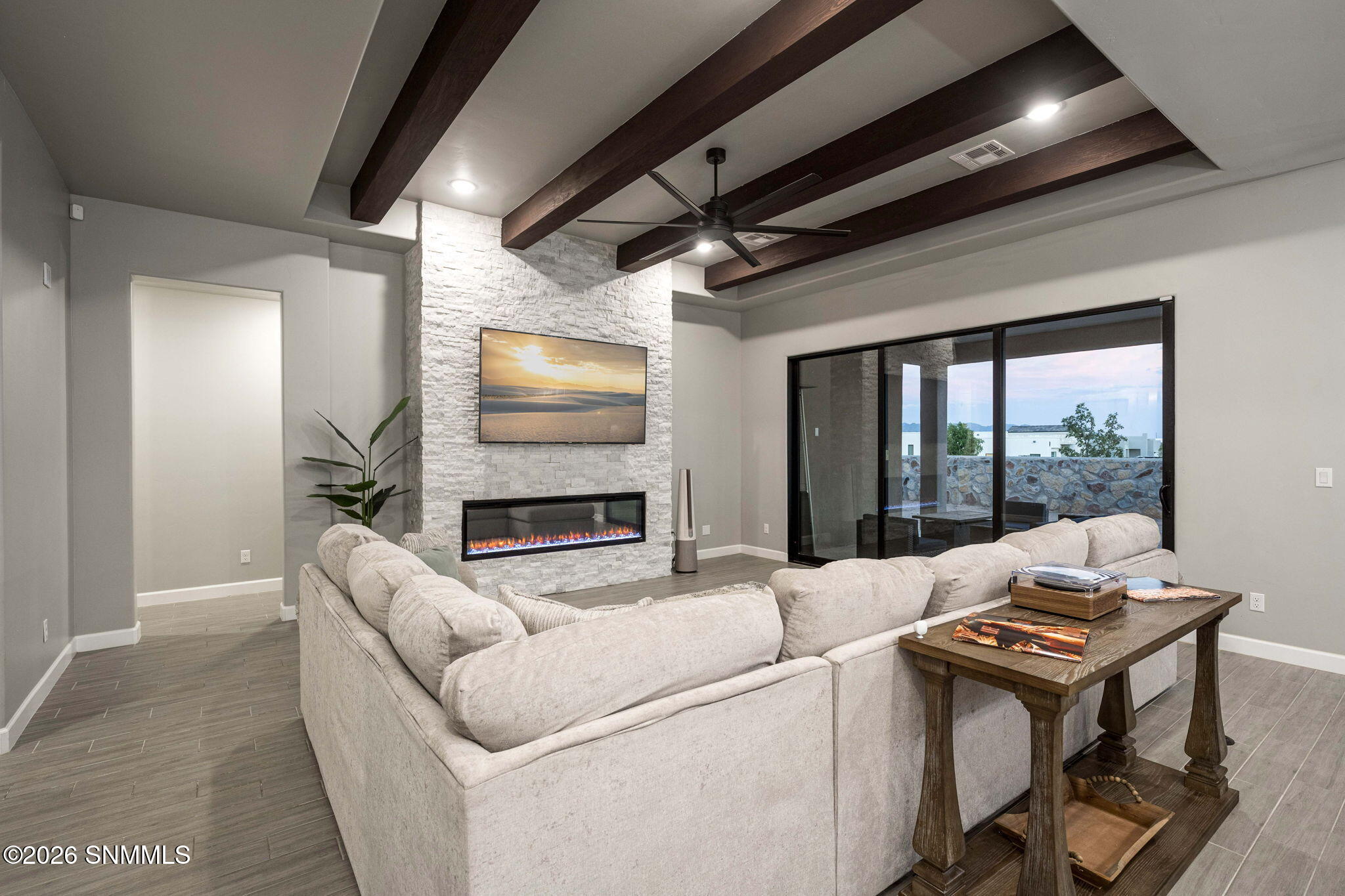 3750 Santa Julia - Z Real Estate - Zane