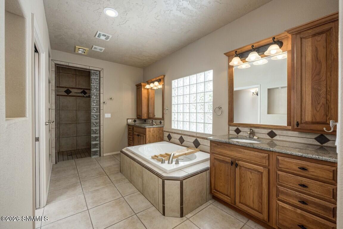 25-web-or-mls-Snappin Homes (SedonaHills