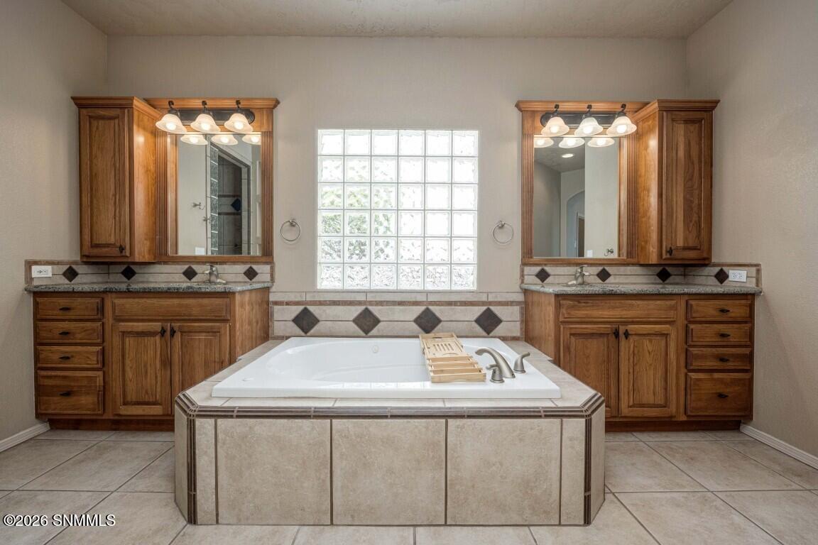 27-web-or-mls-Snappin Homes (SedonaHills