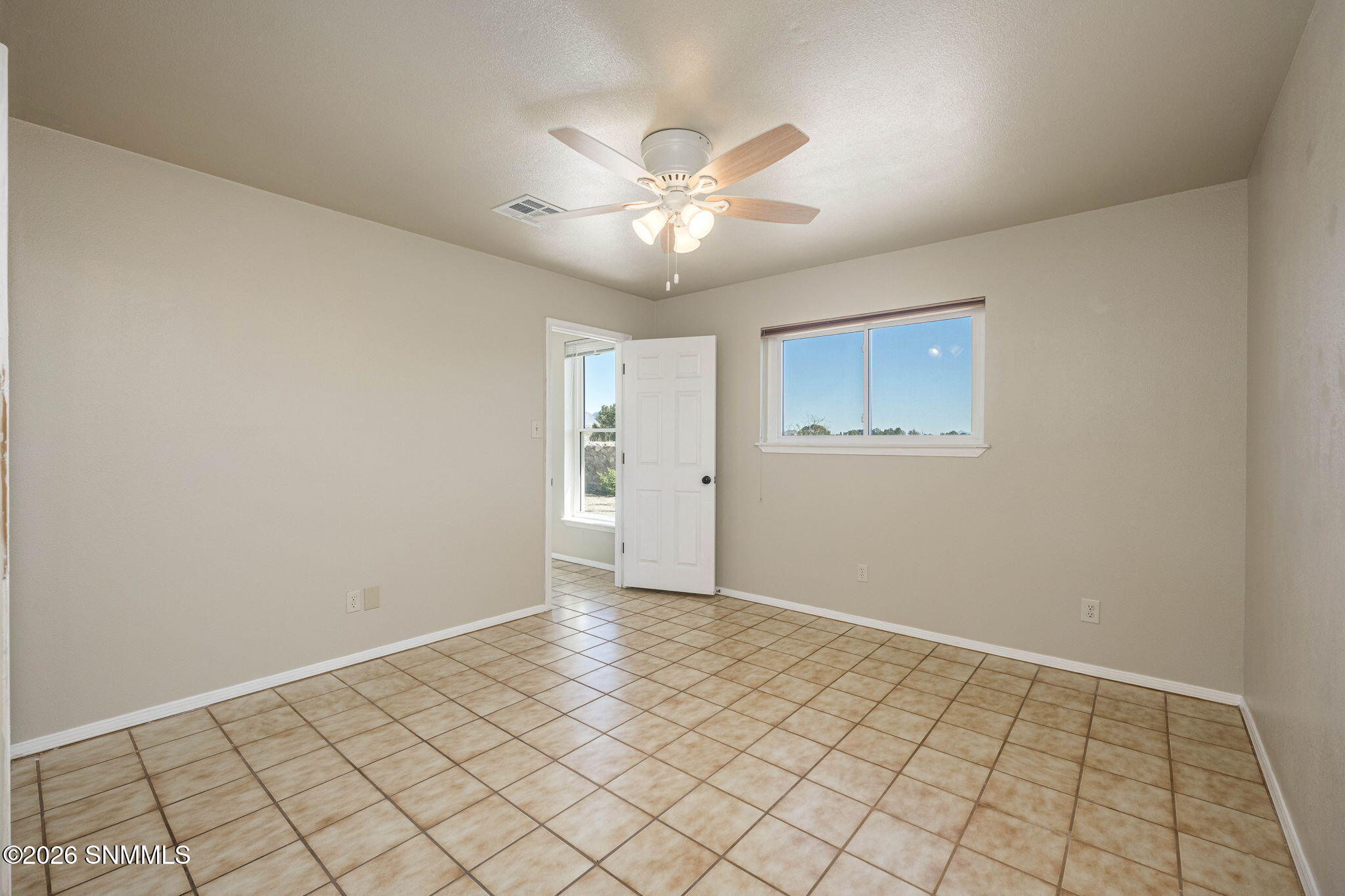 37-web-or-mls-Snappin Homes (MajesticRid