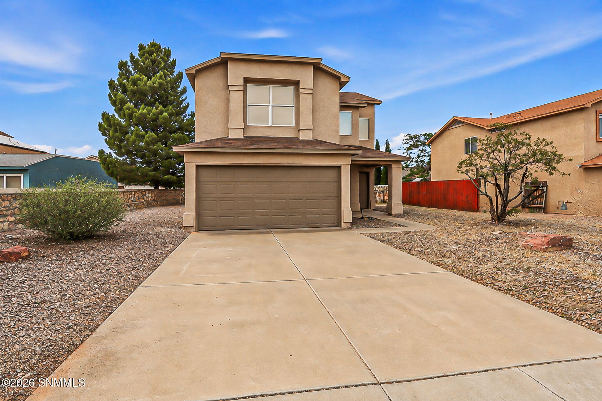 FRONT 5926 Moon View Dr