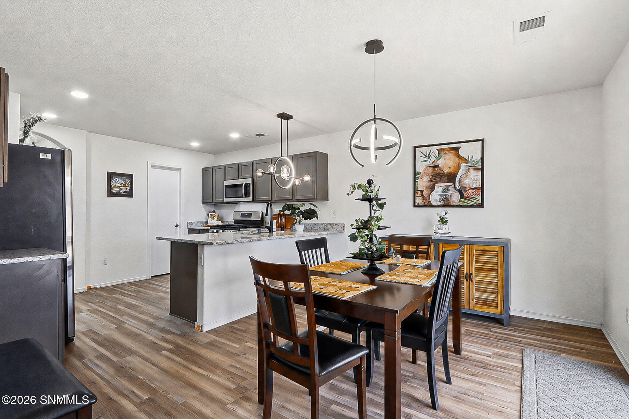 DINNING ROOM-KITCHEN