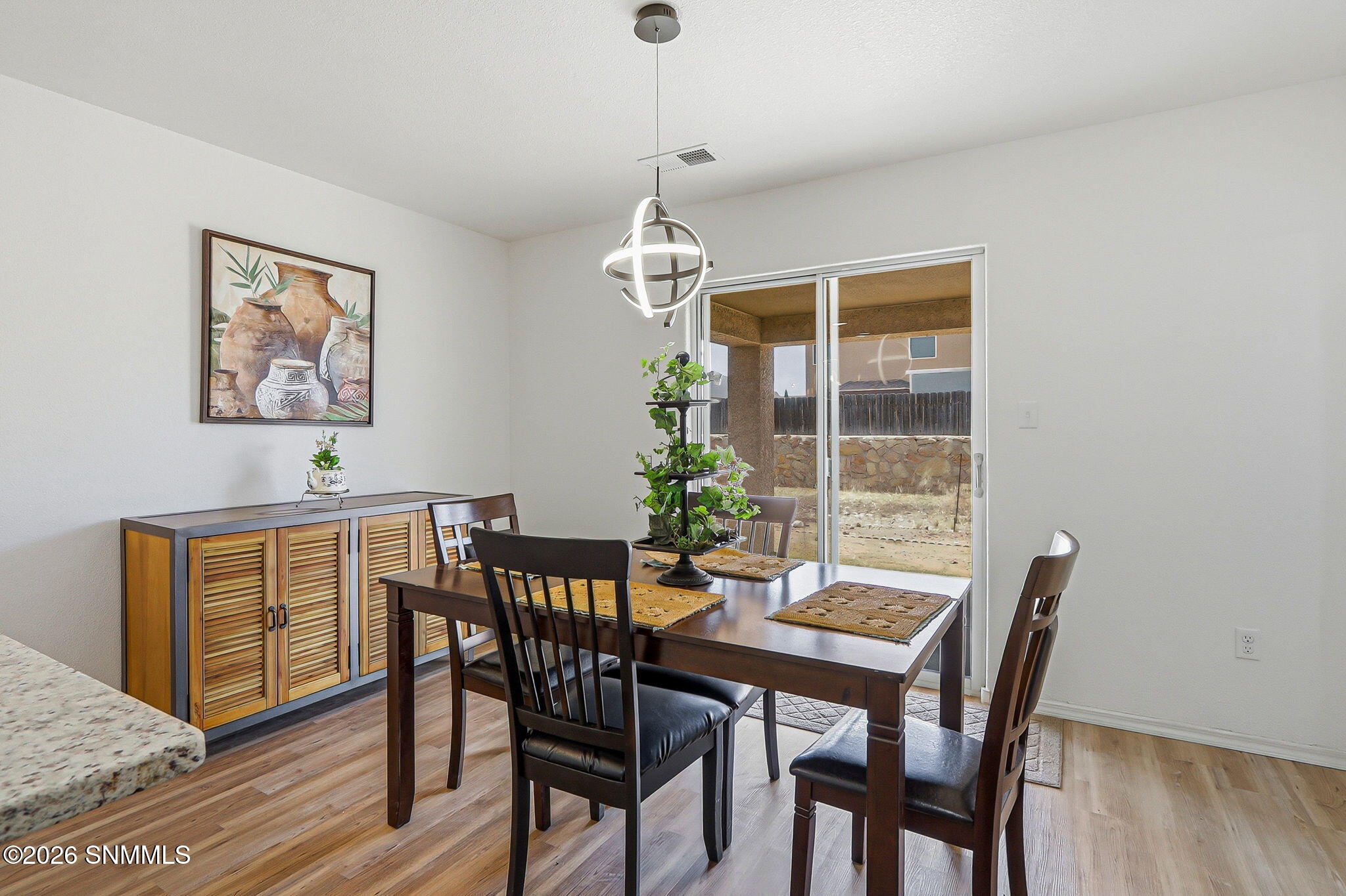 DINNING ROOM