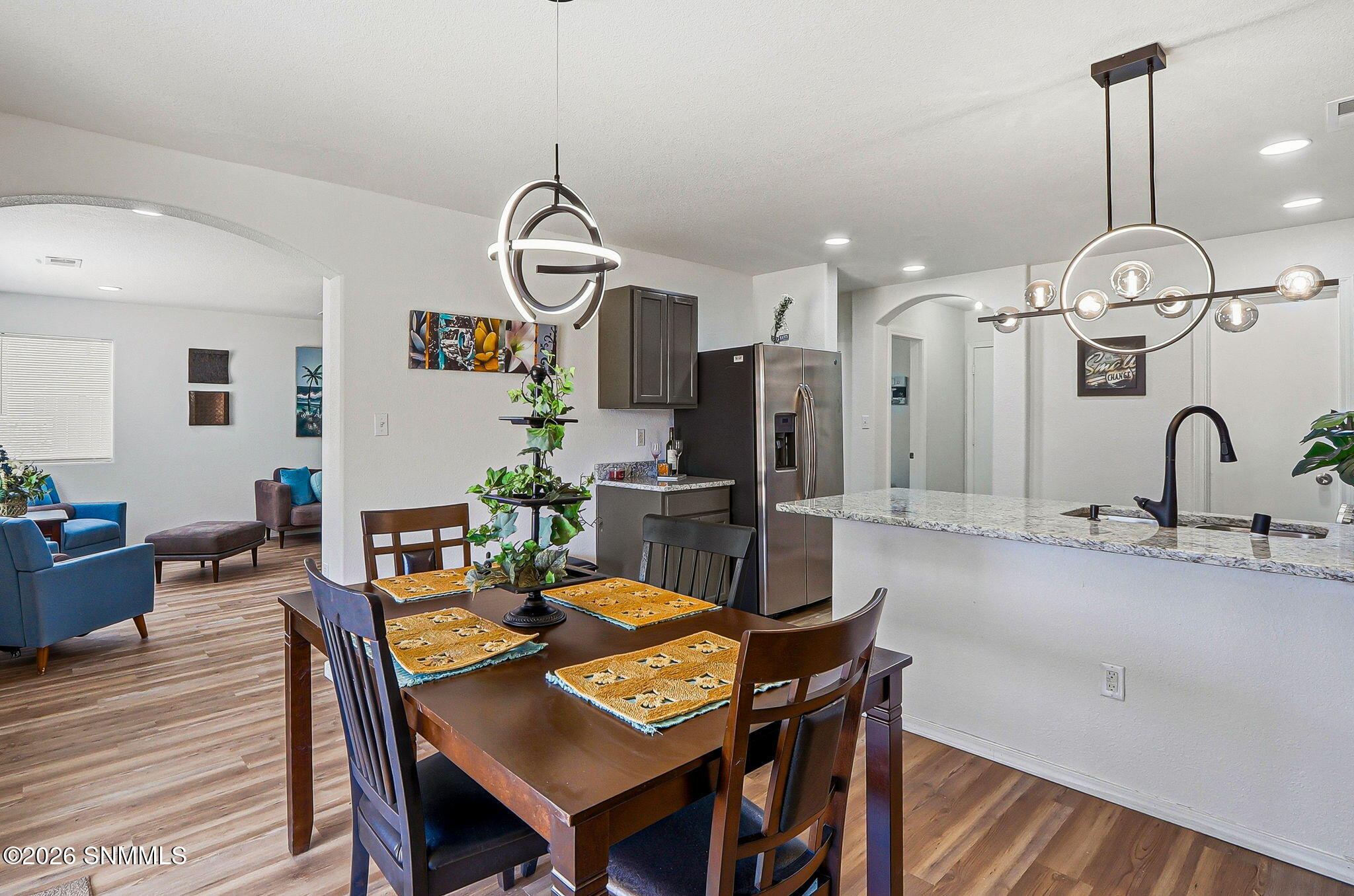DINNING ROOM 2